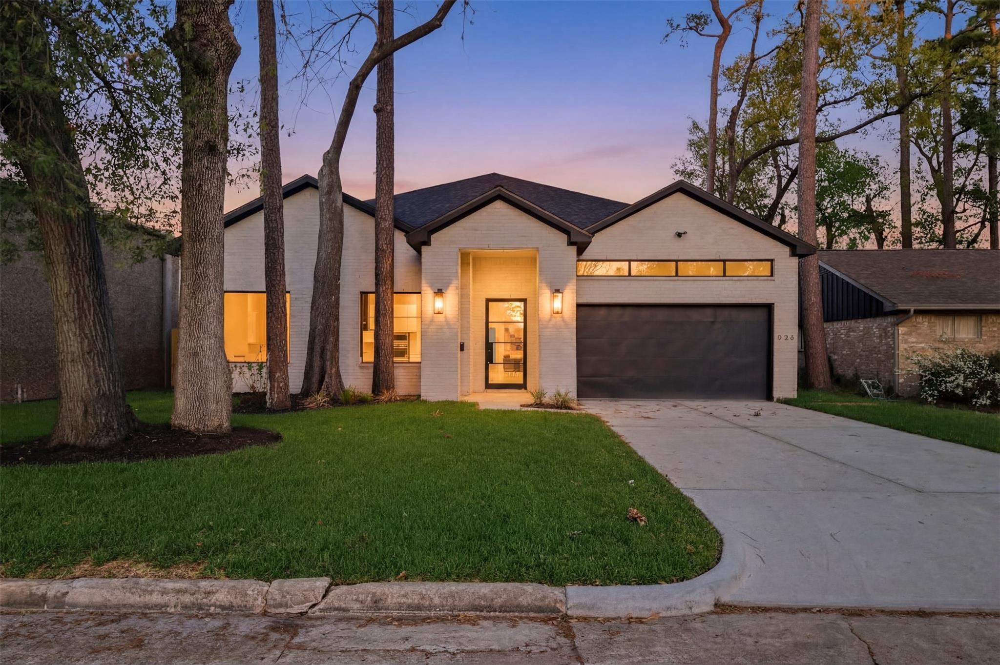 934 Autumn Oaks Drive, Houston Tx 77079 Property Photo 1