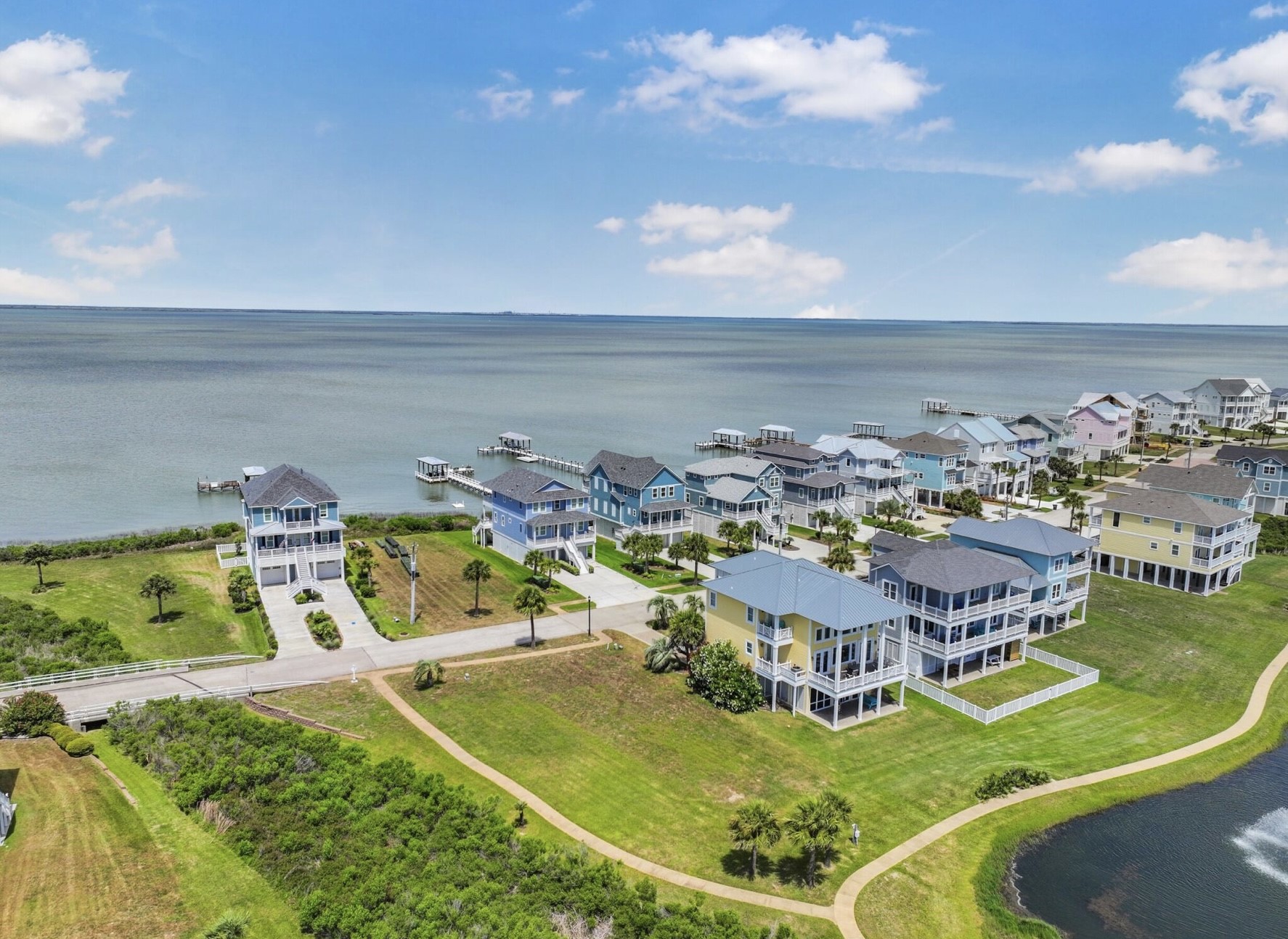 26743 Bay Water Drive Property Photo 2
