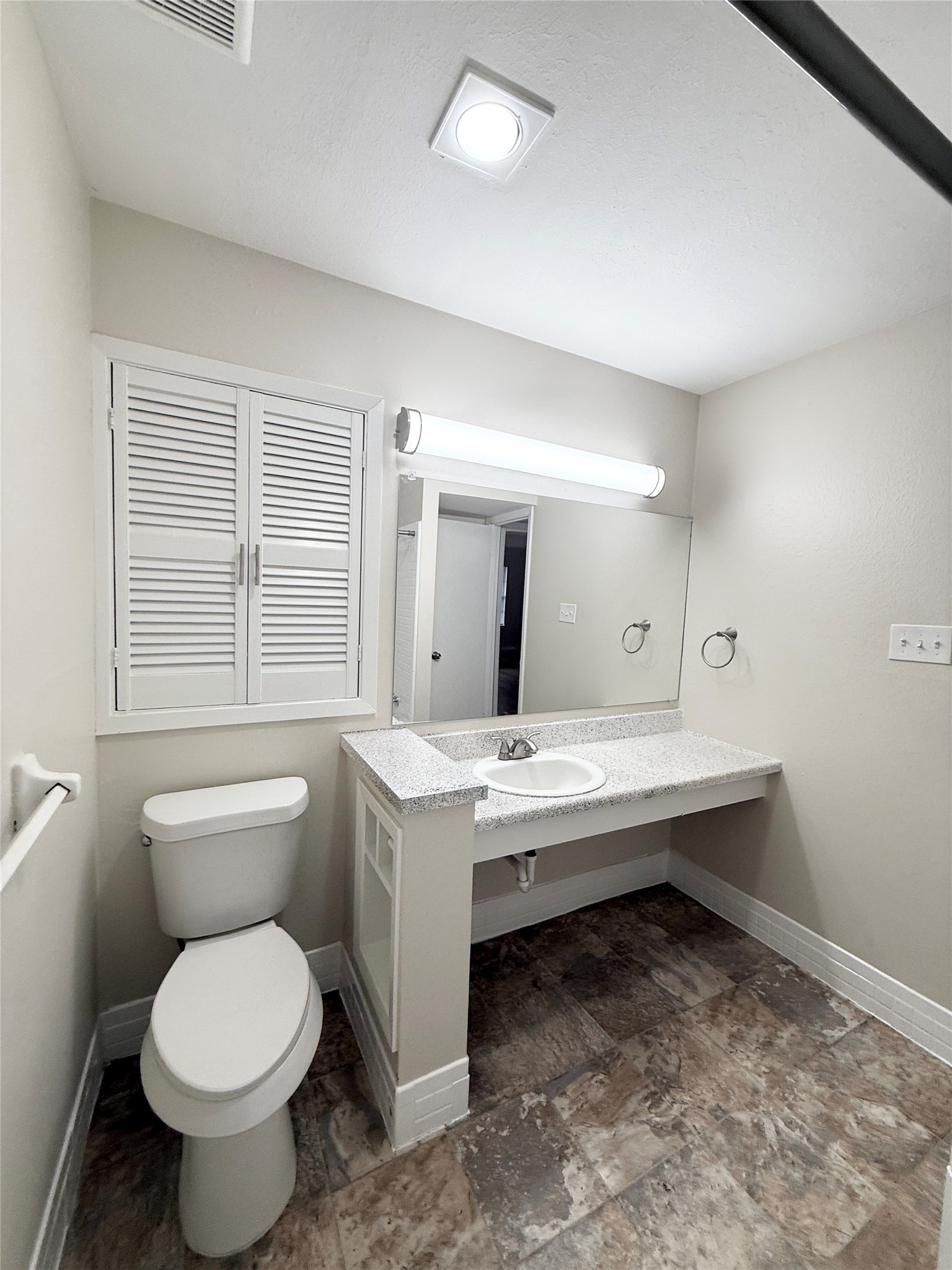 2400 5th Street 26 Property Photo 14
