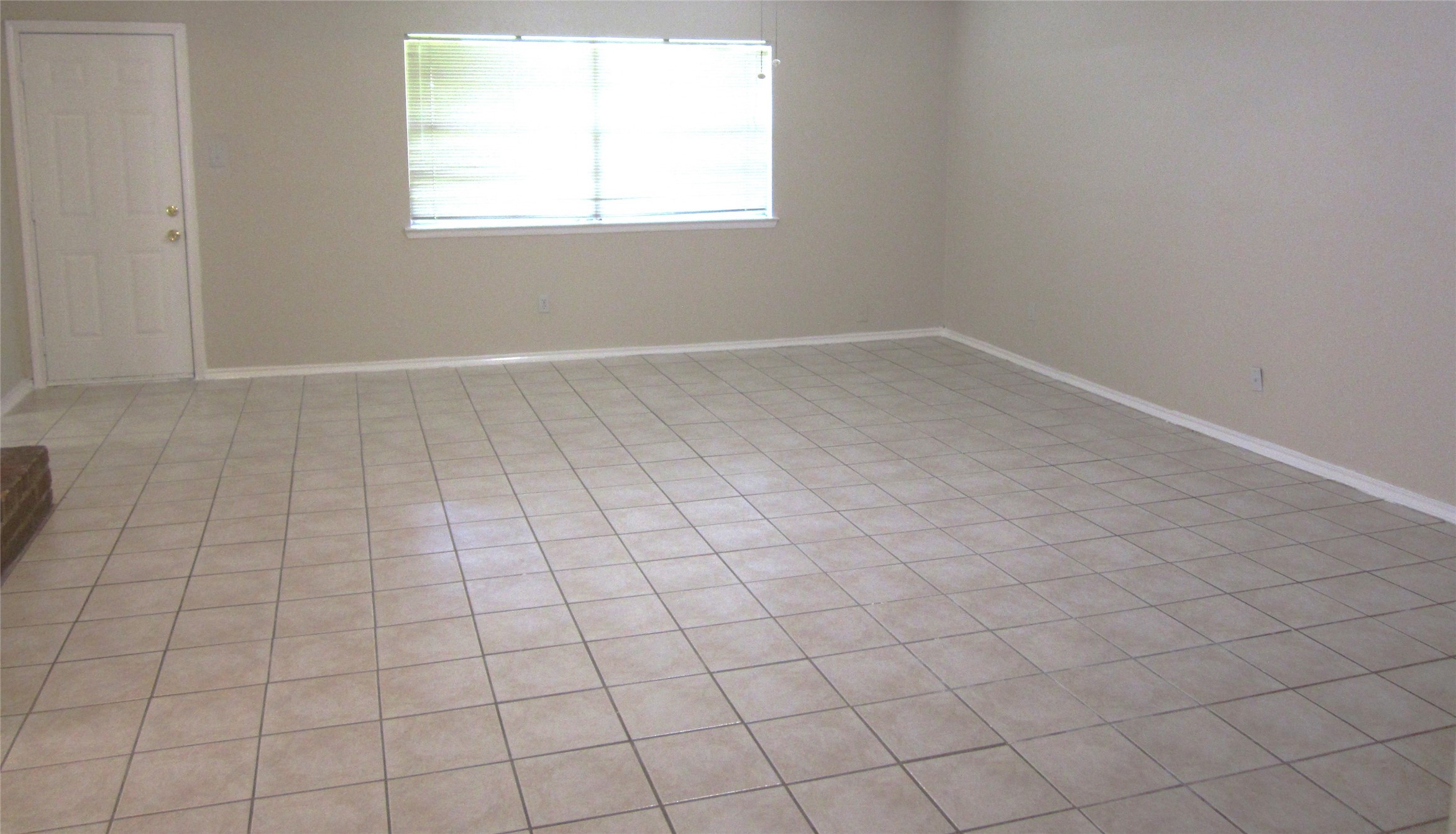 17907 Fieldglen Drive Property Photo 4