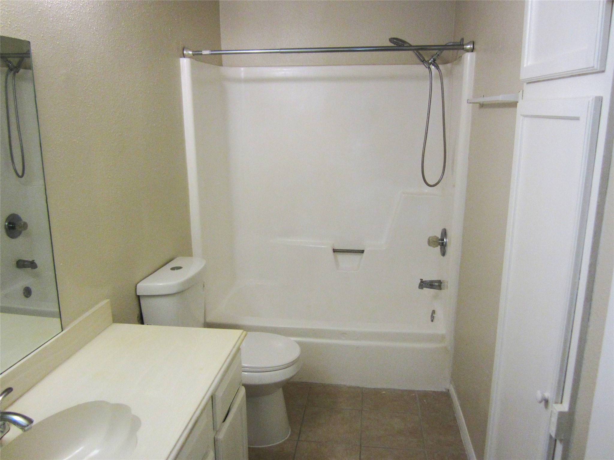 17907 Fieldglen Drive Property Photo 14