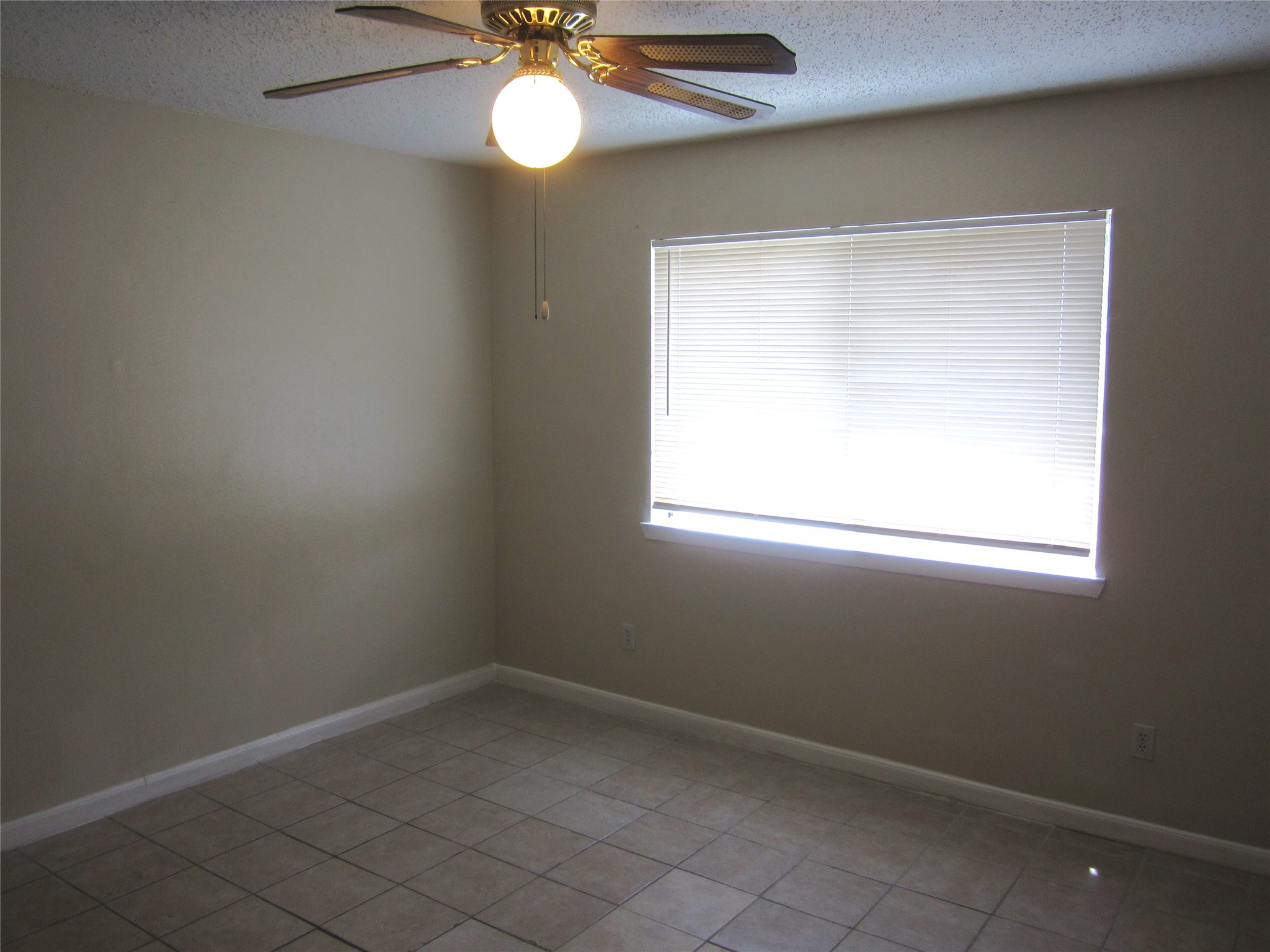 17907 Fieldglen Drive Property Photo 16
