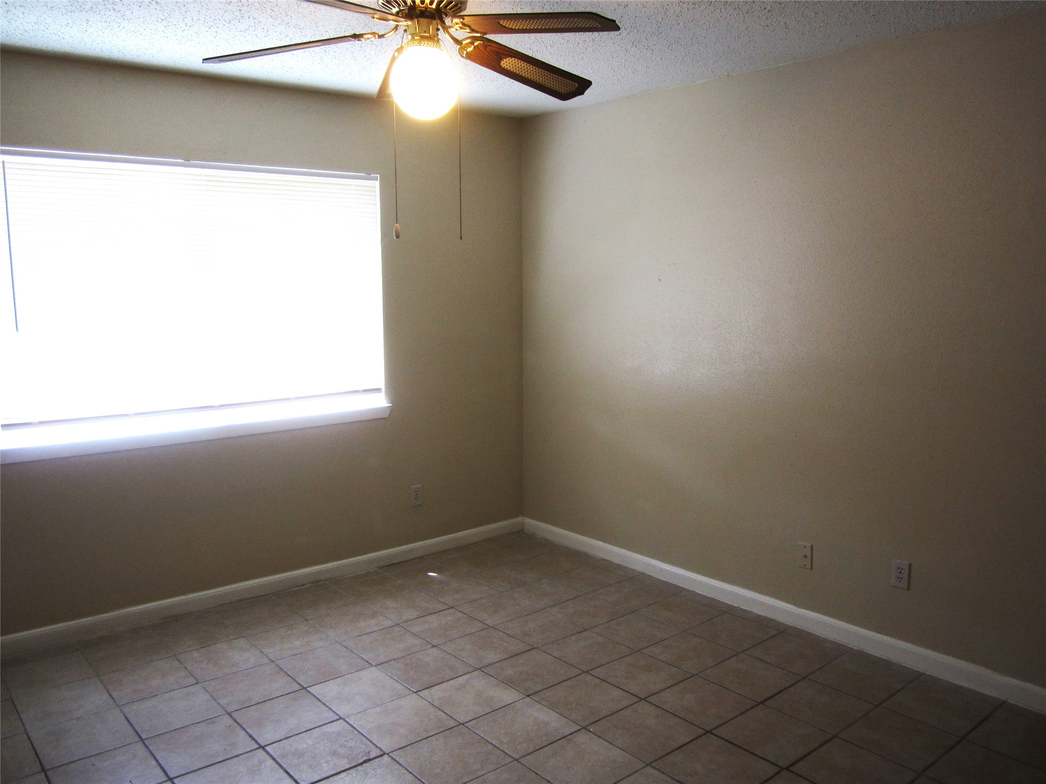 17907 Fieldglen Drive Property Photo 17