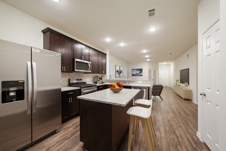 25638 Balsamroot Drive Property Photo 6