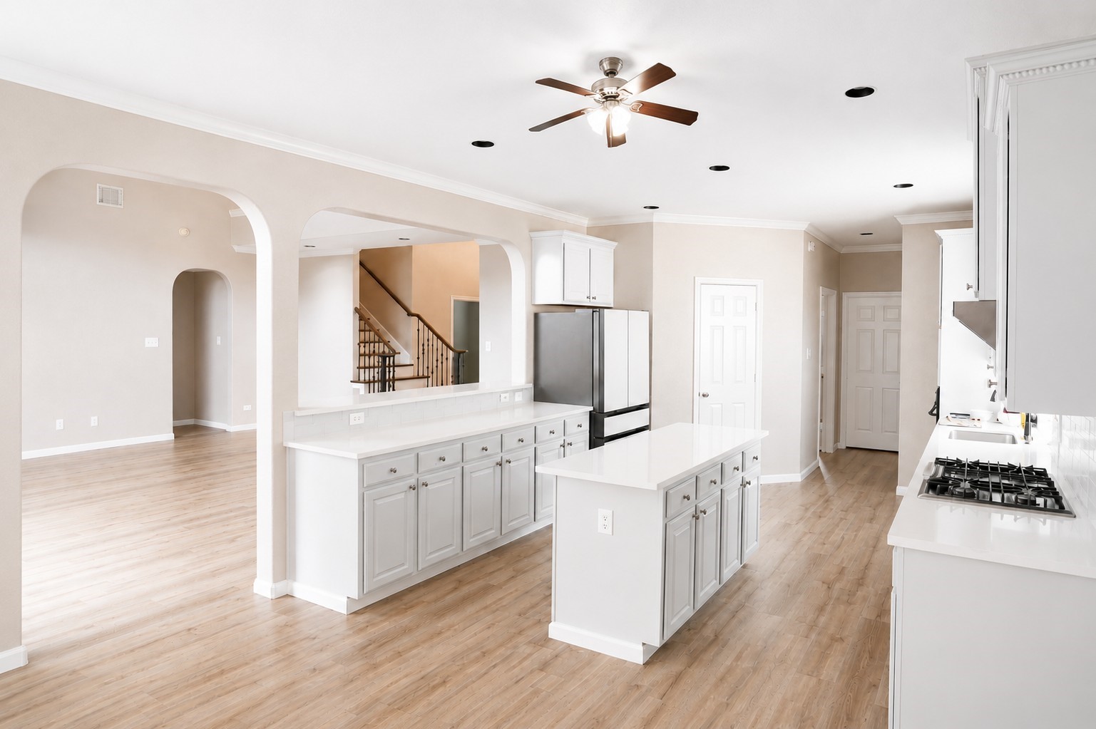 3906 Lakeridge Canyon Drive Property Photo 4