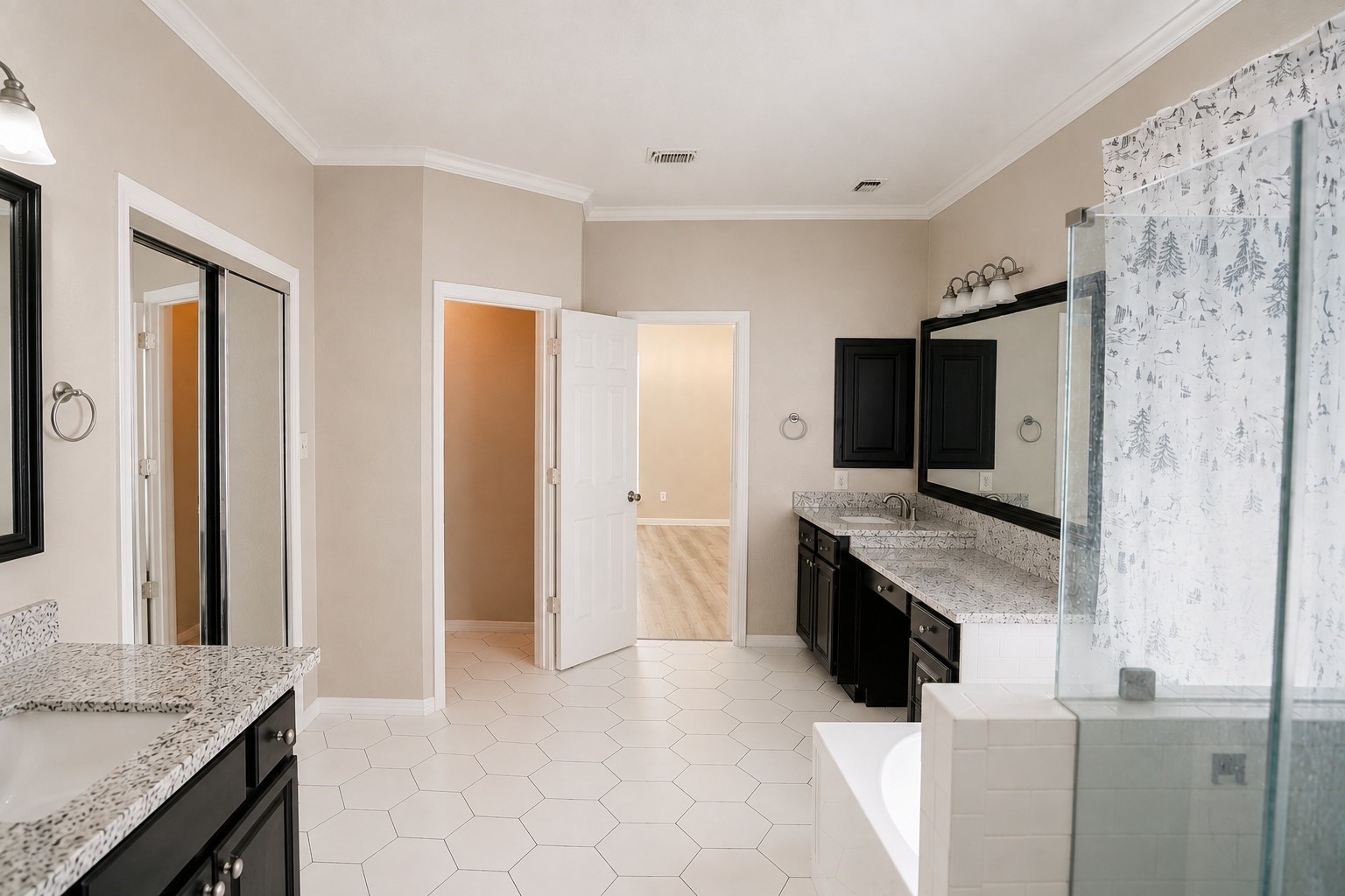 3906 Lakeridge Canyon Drive Property Photo 12