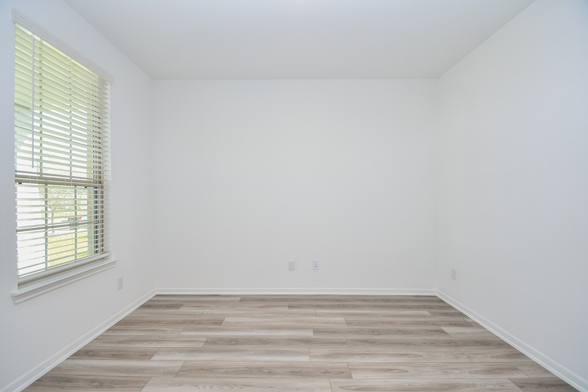6738 Arabella Lakes Drive Property Photo 4