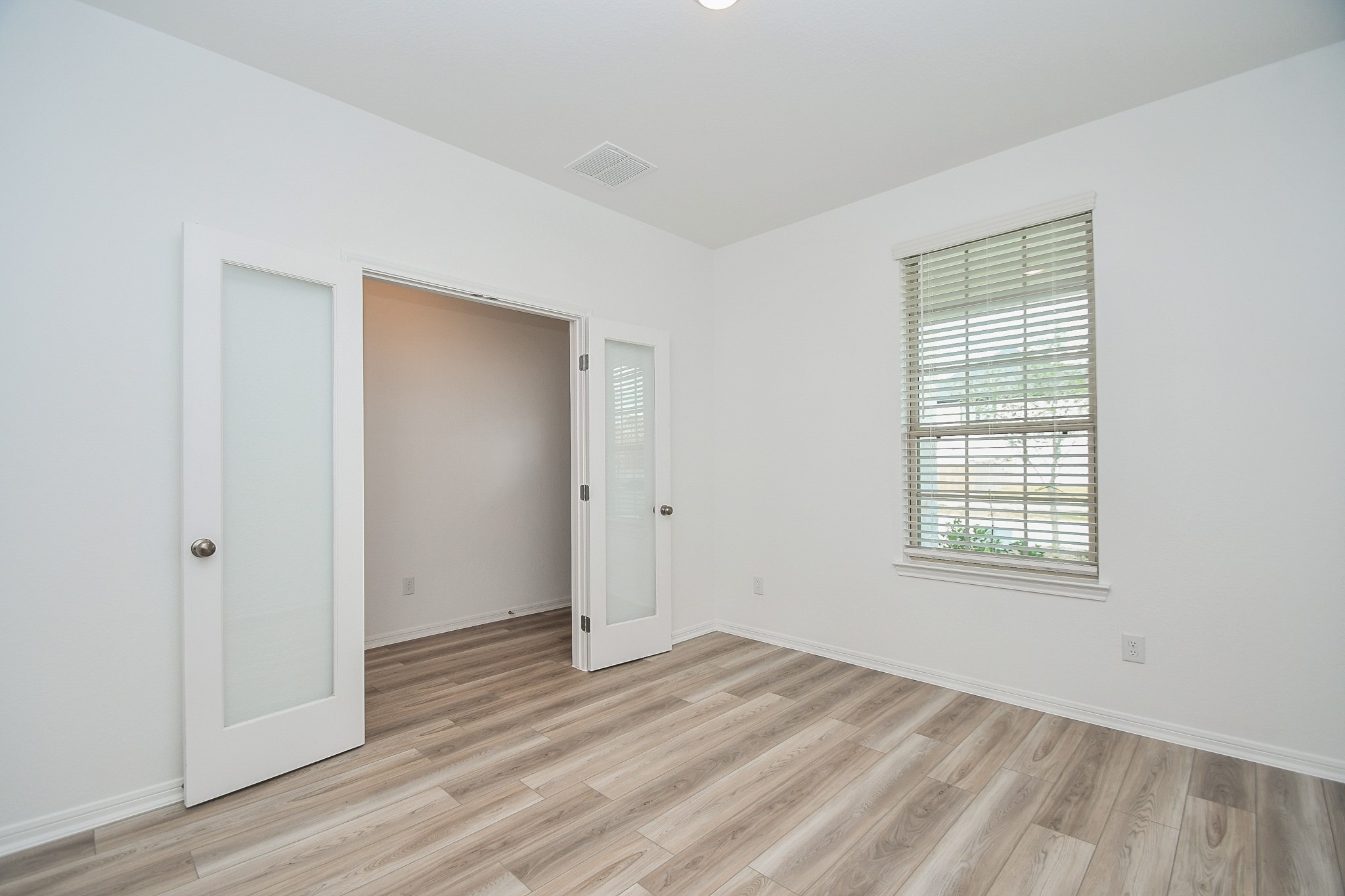 6738 Arabella Lakes Drive Property Photo 5
