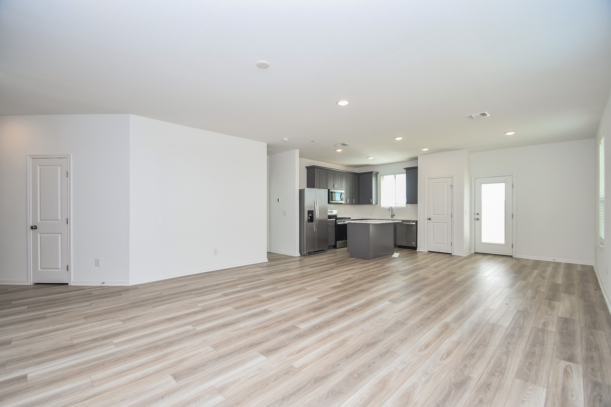 6738 Arabella Lakes Drive Property Photo 6