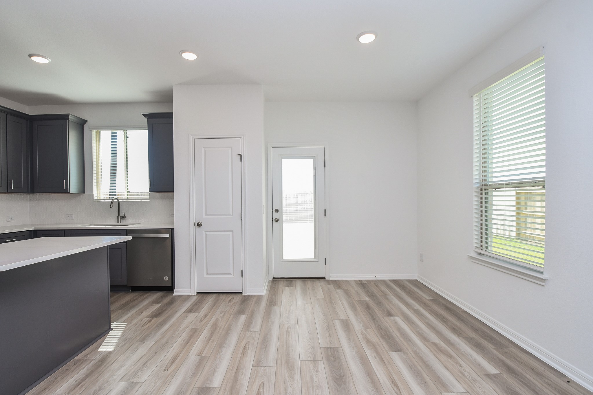 6738 Arabella Lakes Drive Property Photo 8
