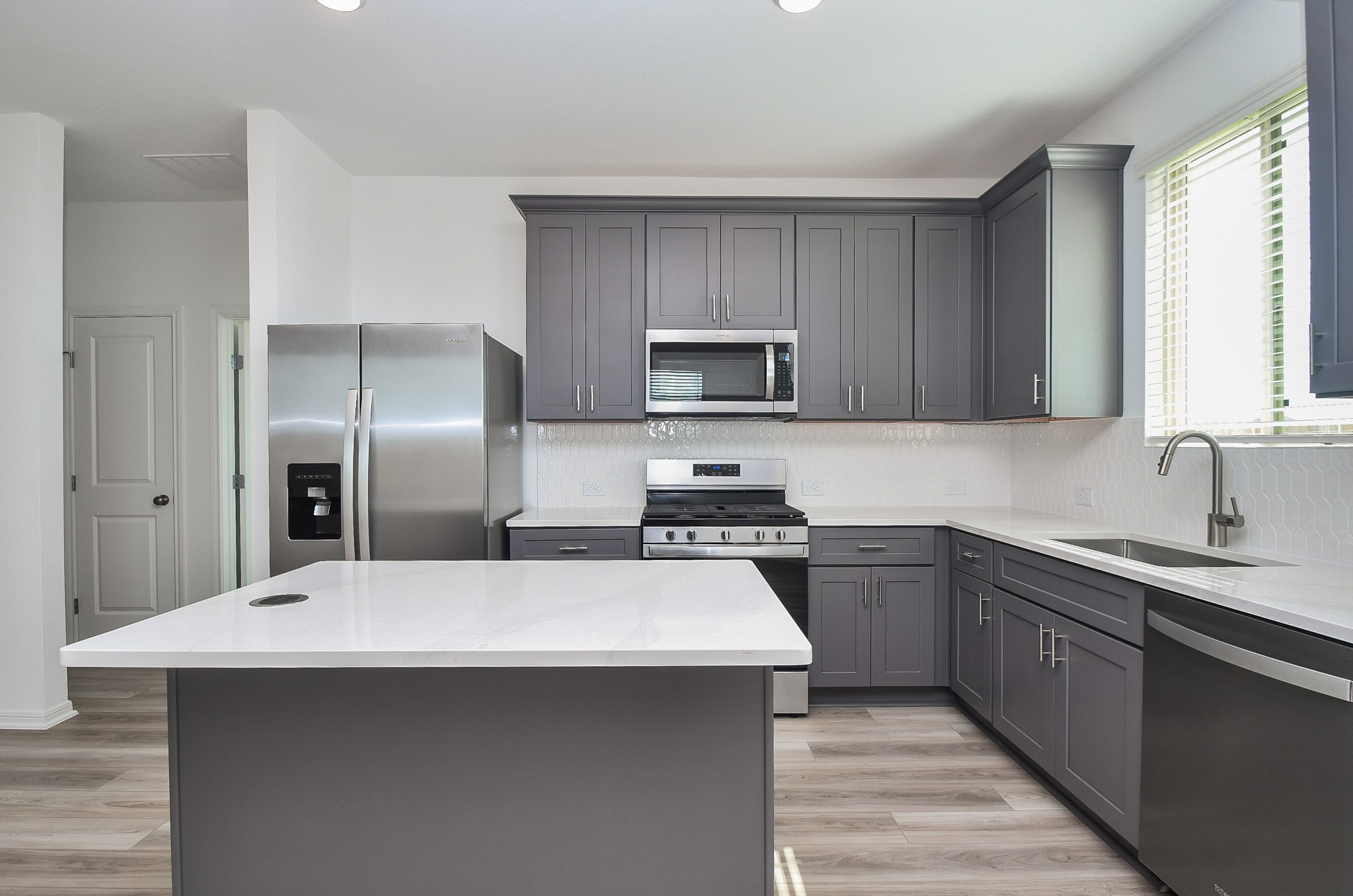 6738 Arabella Lakes Drive Property Photo 12