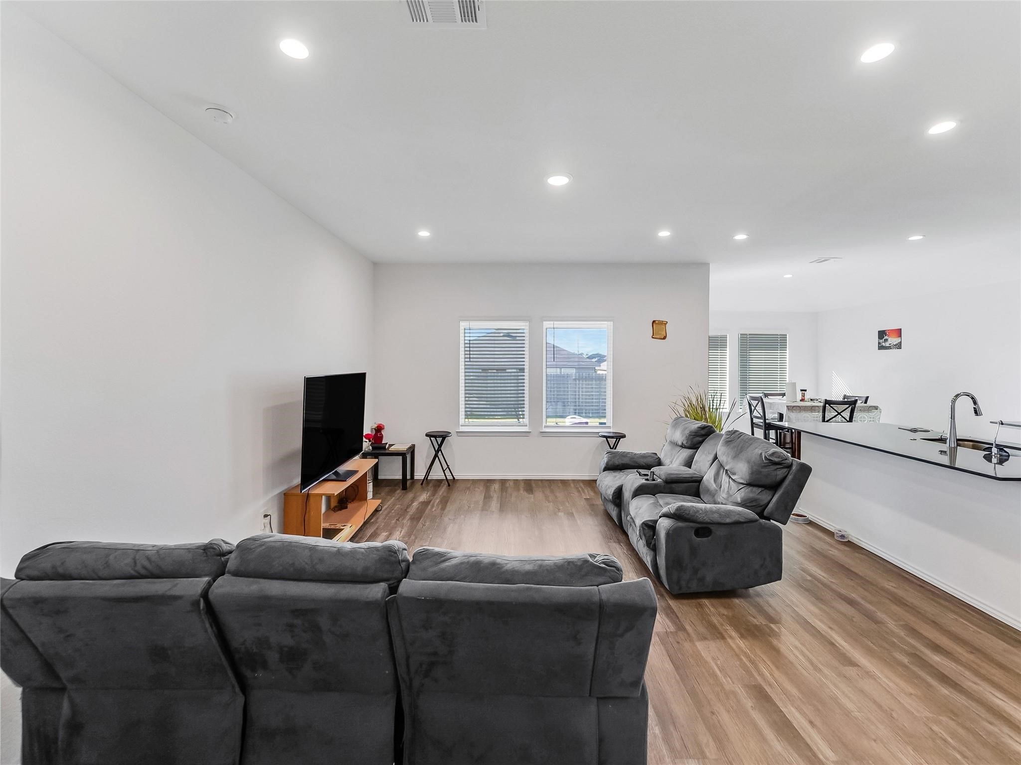 40519 Crisp Beech Street Property Photo 16