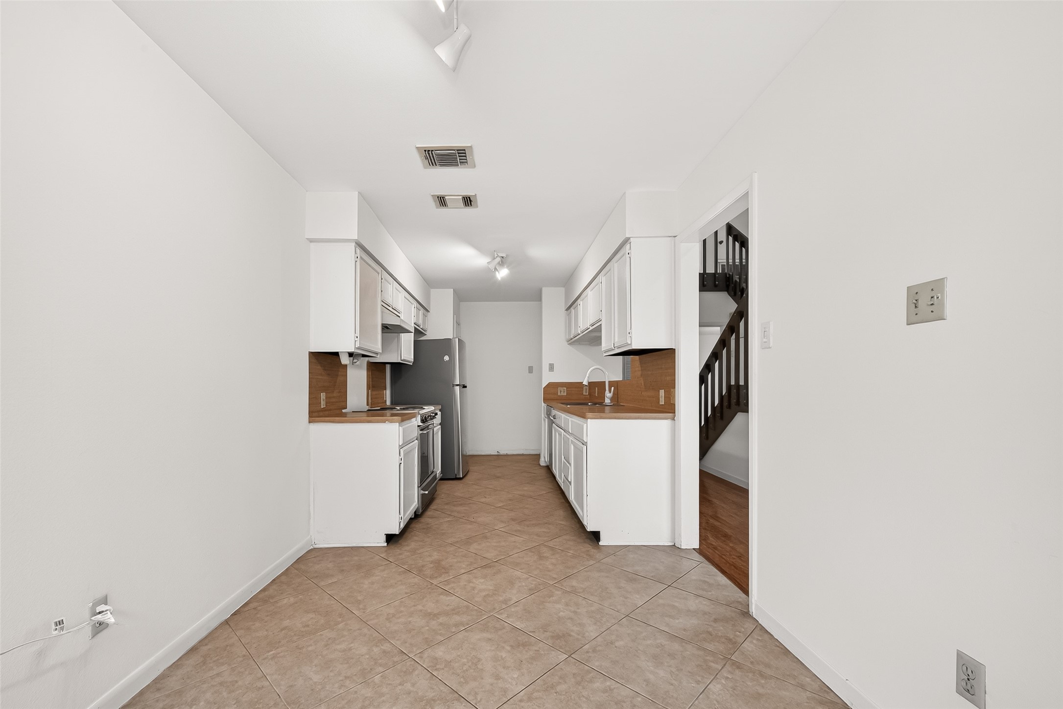12510 Sungate Lane Property Photo 13