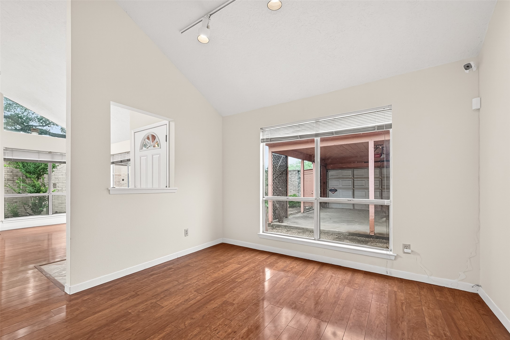 12510 Sungate Lane Property Photo 16