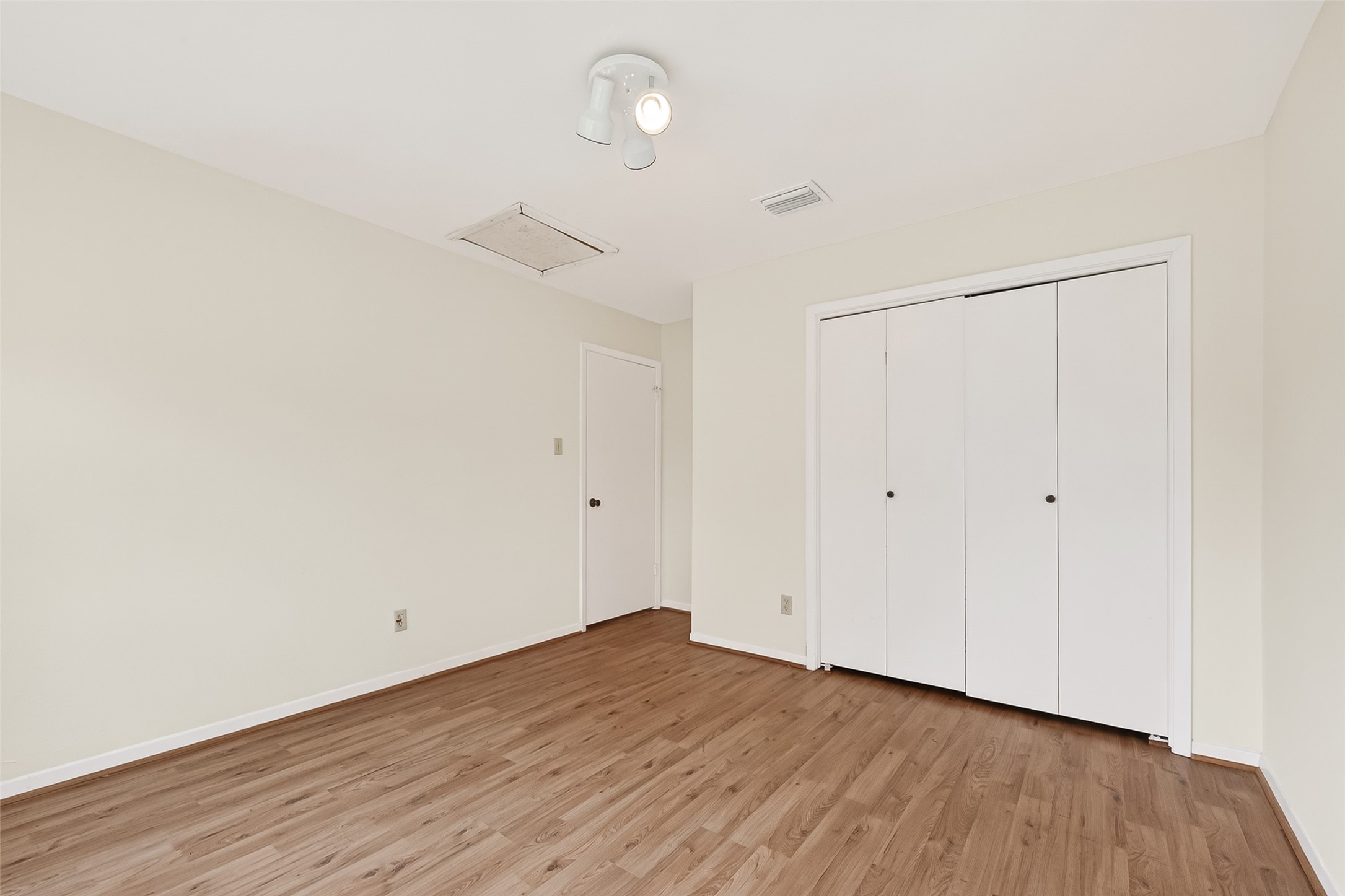 12510 Sungate Lane Property Photo 37
