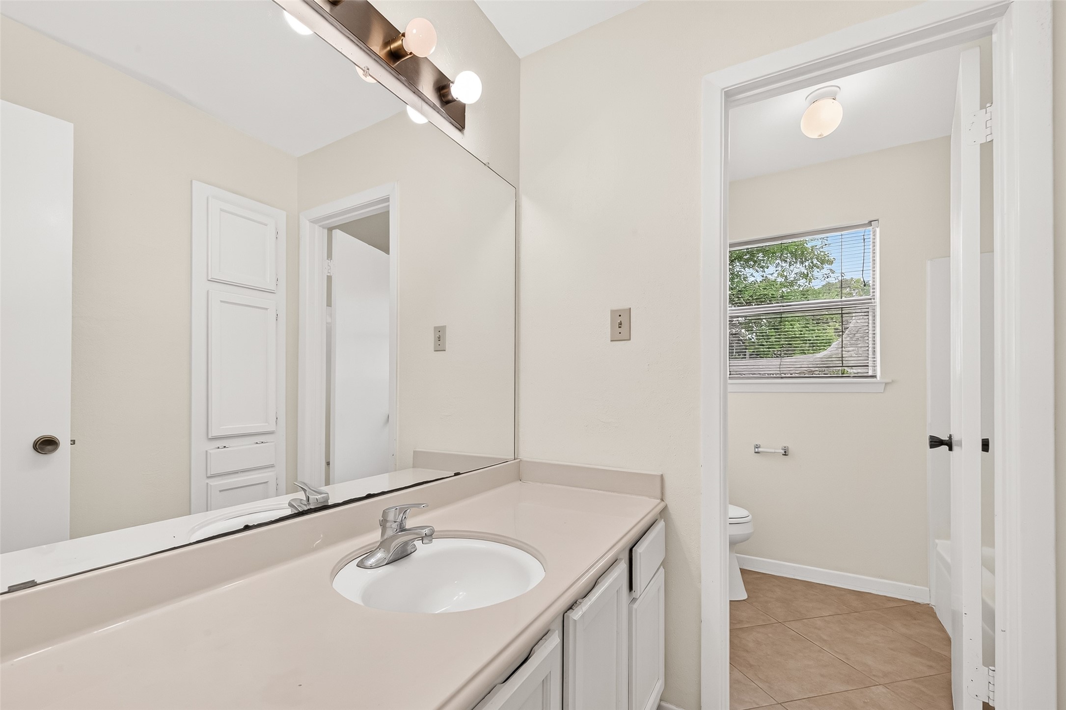 12510 Sungate Lane Property Photo 42