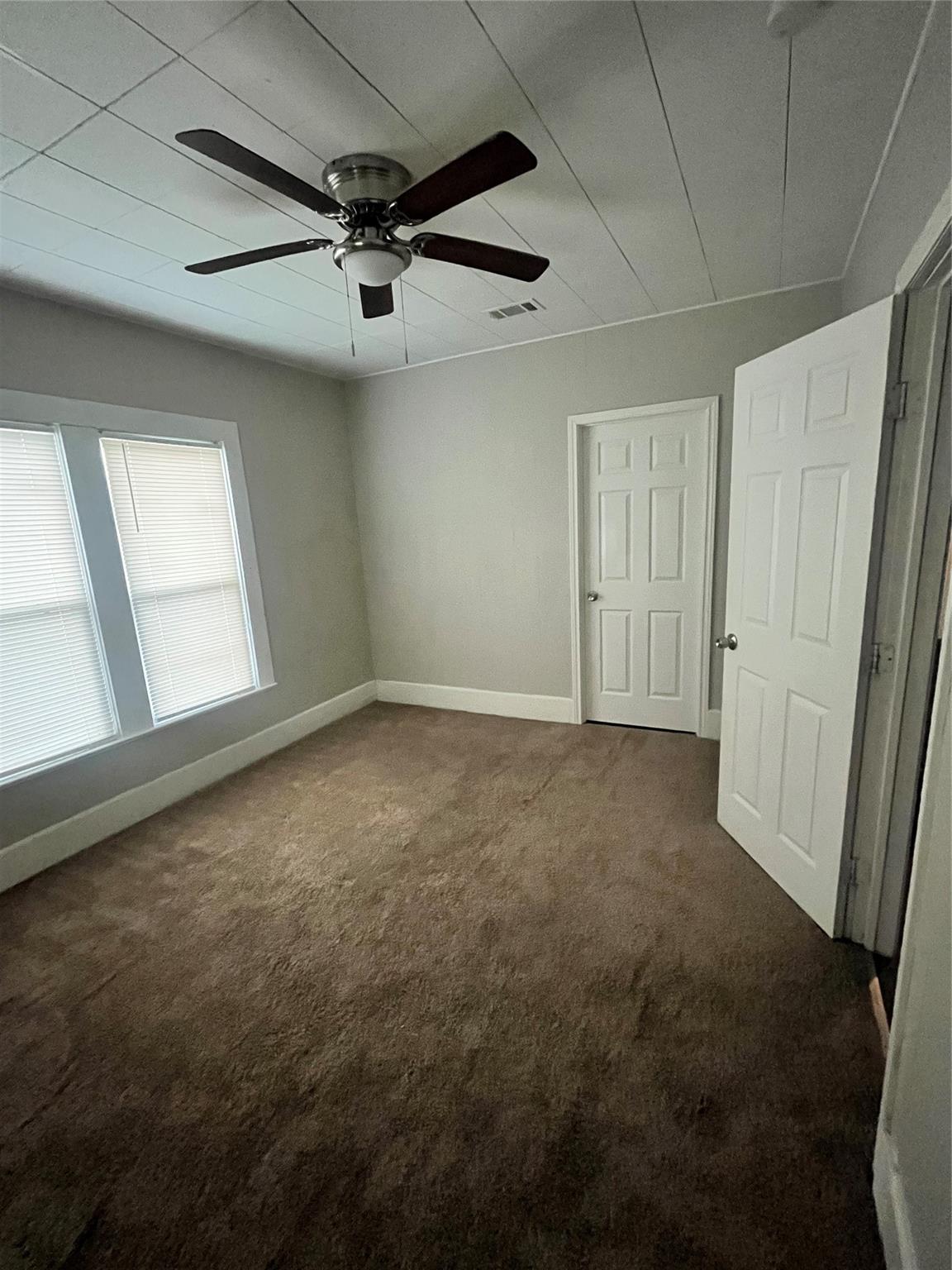 1401 Edison Street Property Photo 4