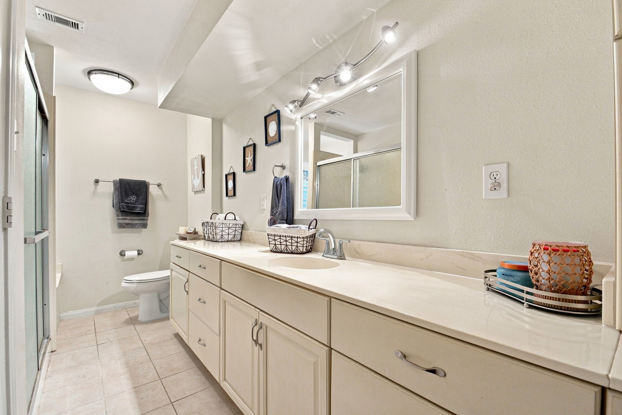 1913 Driftwood Lane Property Photo 17
