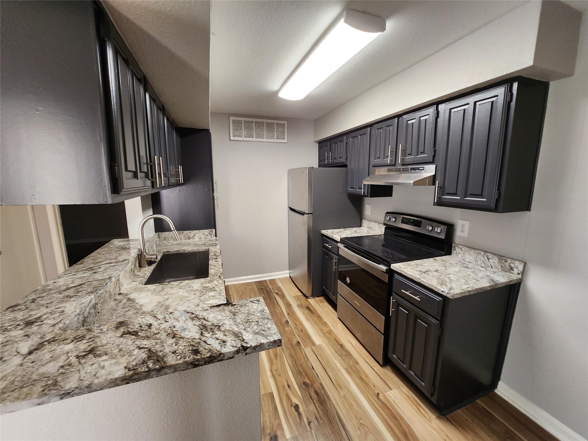 12955 Woodforest Boulevard 20 Property Photo 8