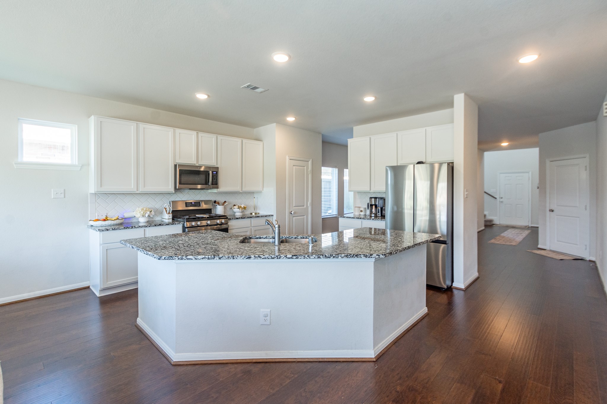 505 Prairie Grass Trail Property Photo 11