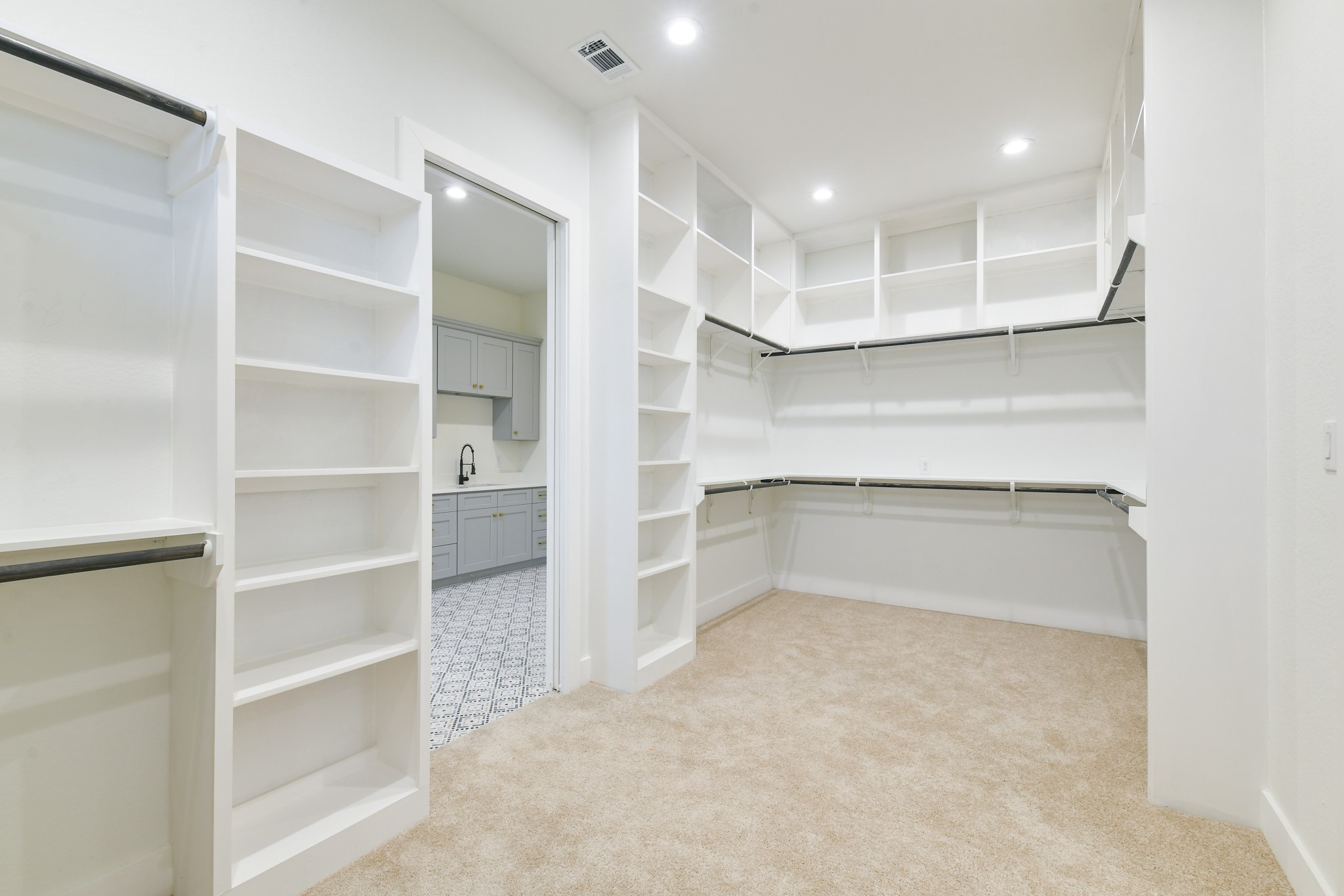 6999 Mccrae Lane Property Photo 12