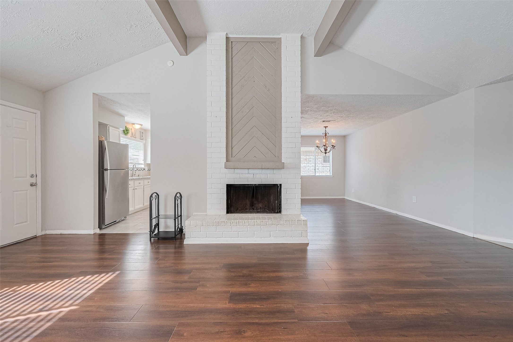 17114 Quail Glen Drive Property Photo 7
