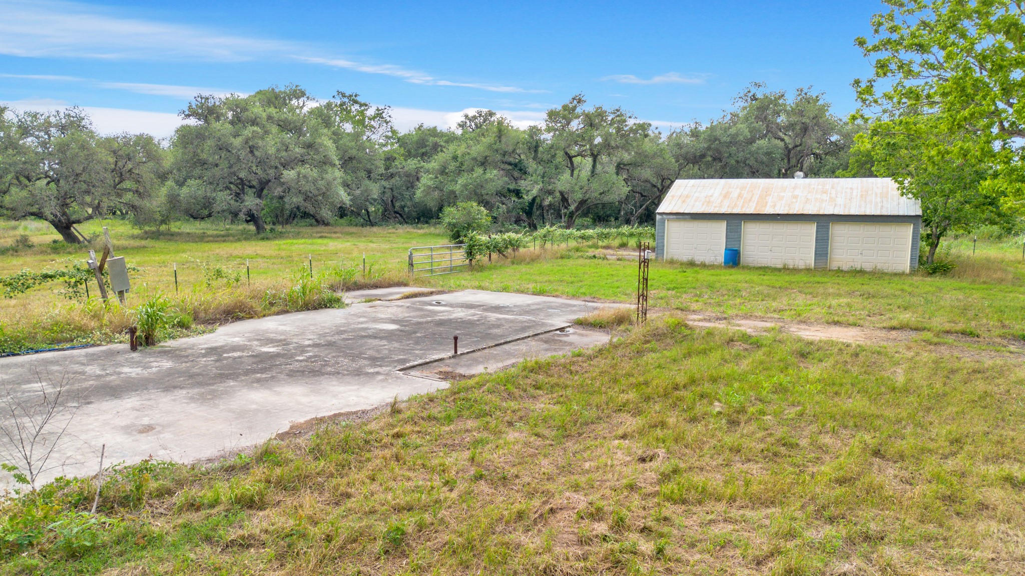 4882 E Us Highway 90a Property Photo 8