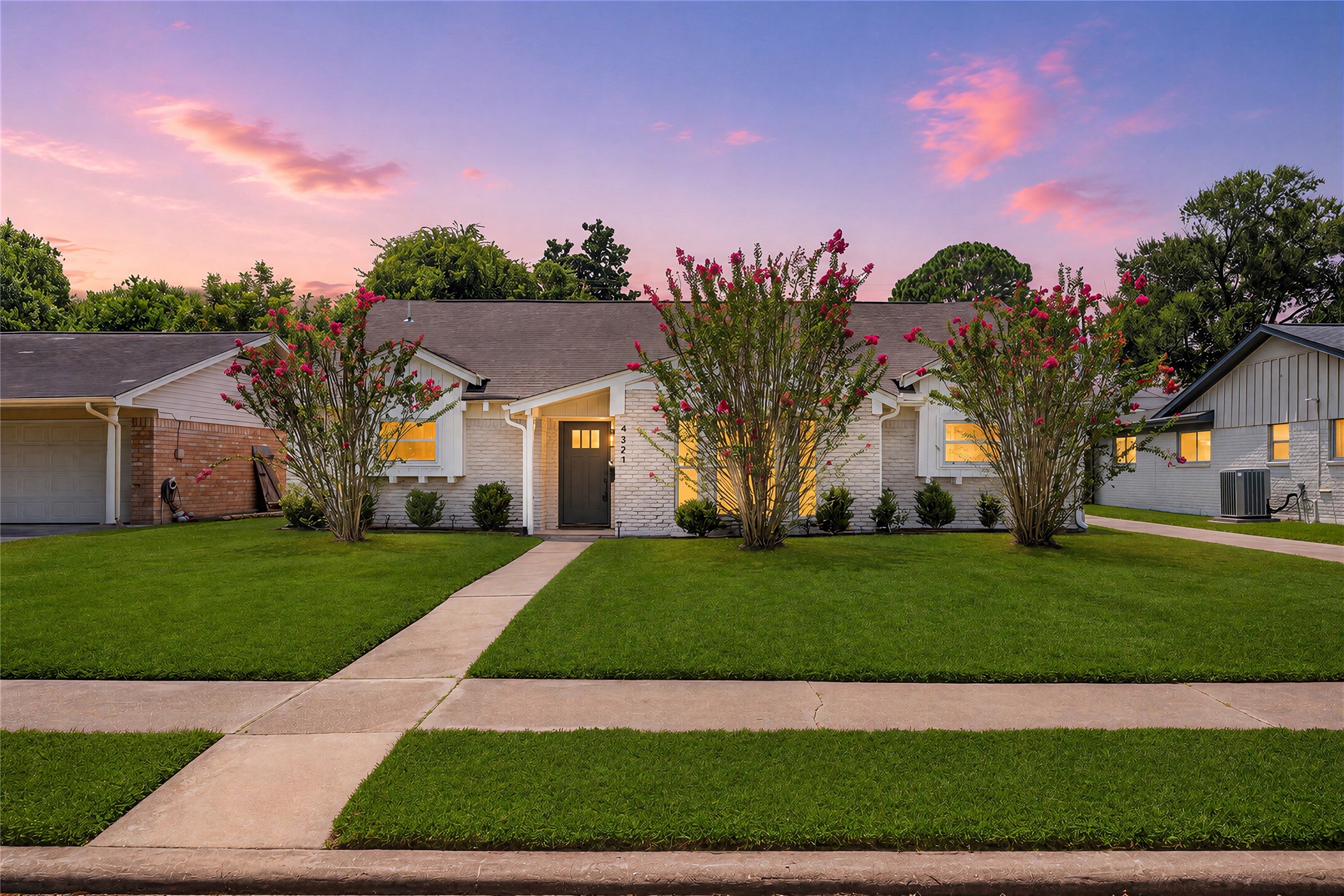 4321 Kingfisher Drive Property Photo