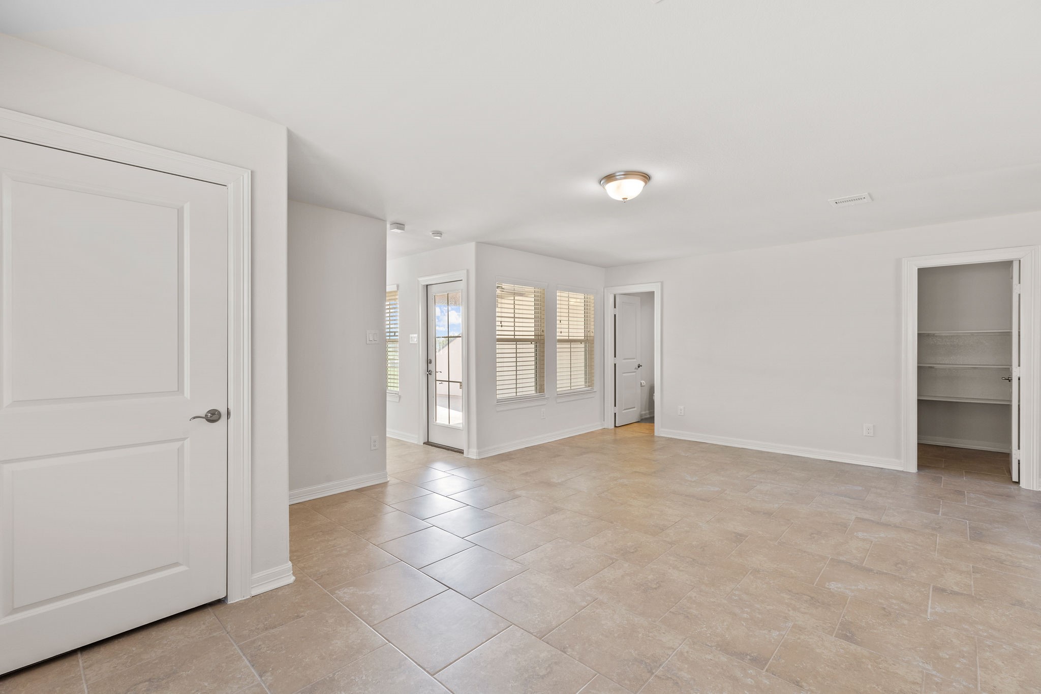 14 W Oaks Drive Property Photo 18