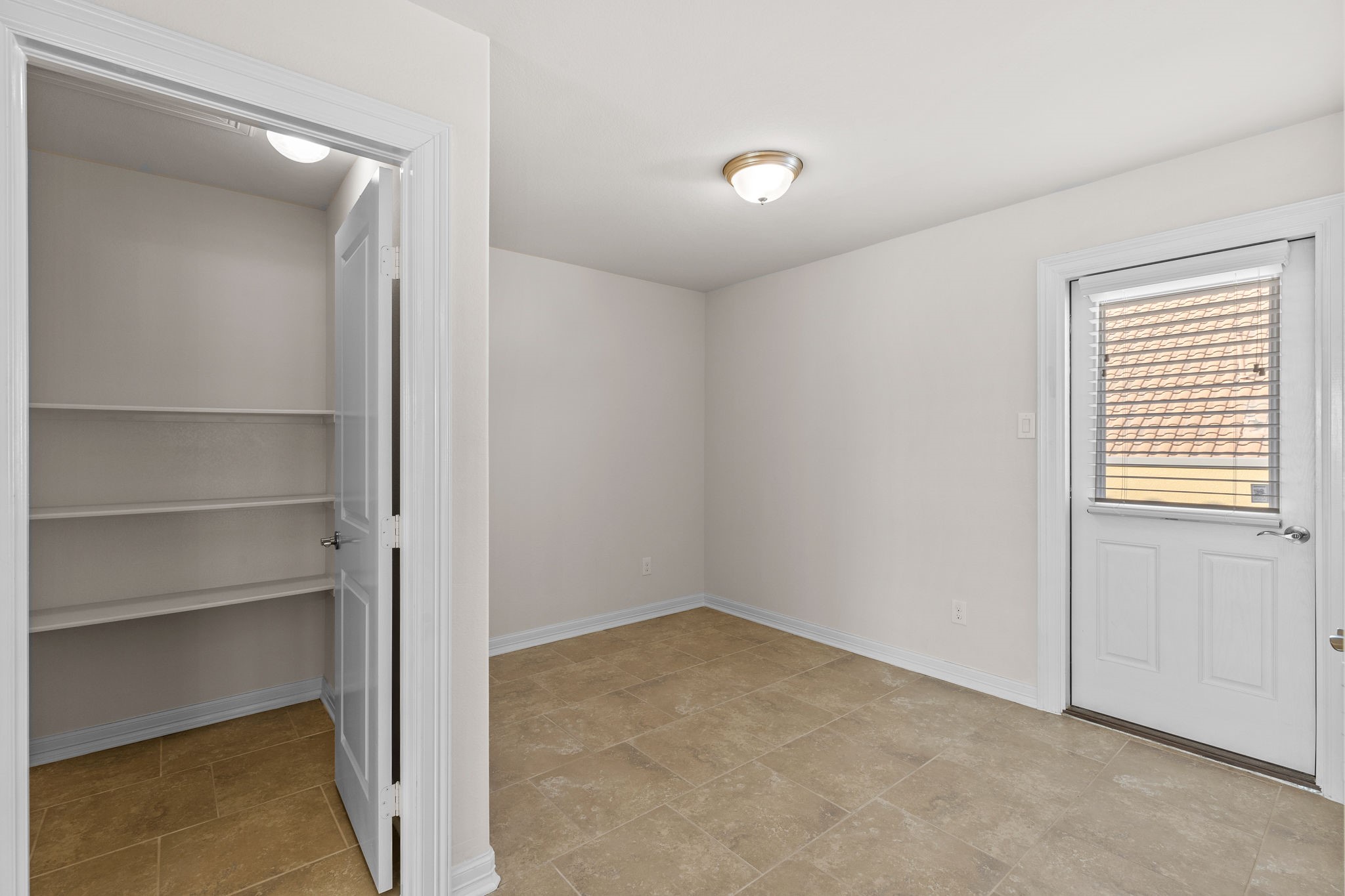 14 W Oaks Drive Property Photo 20