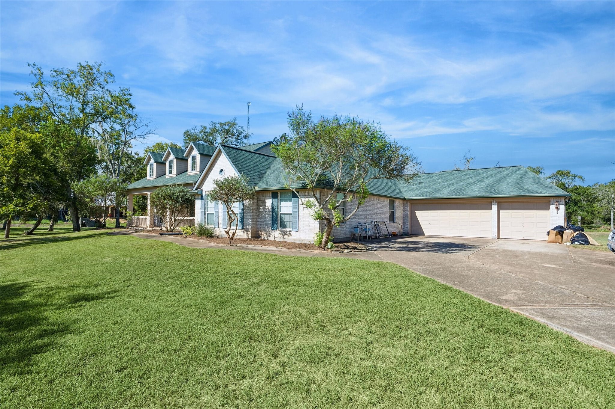 17502 Hamill Drive Property Photo 8
