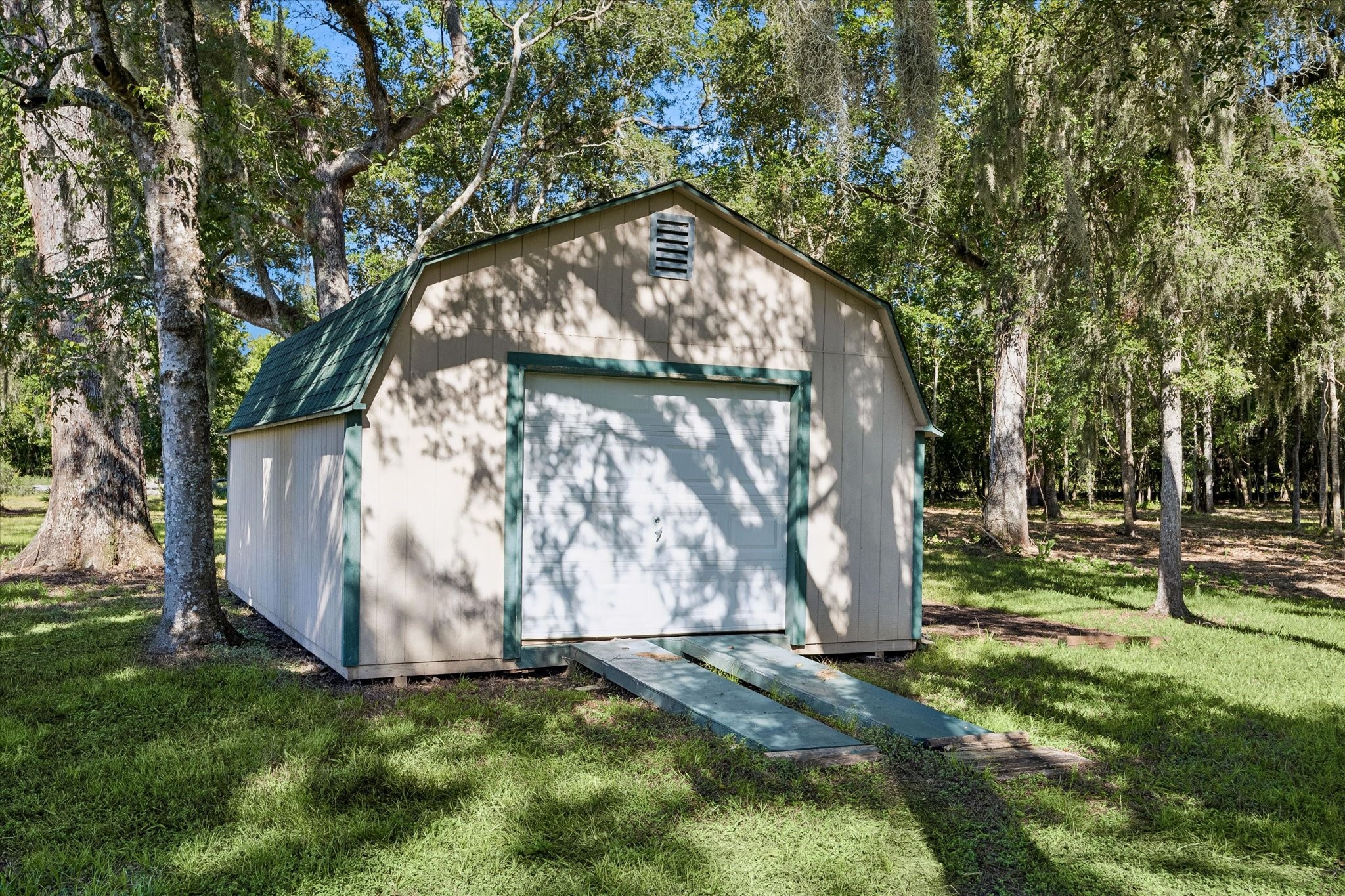 17502 Hamill Drive Property Photo 10