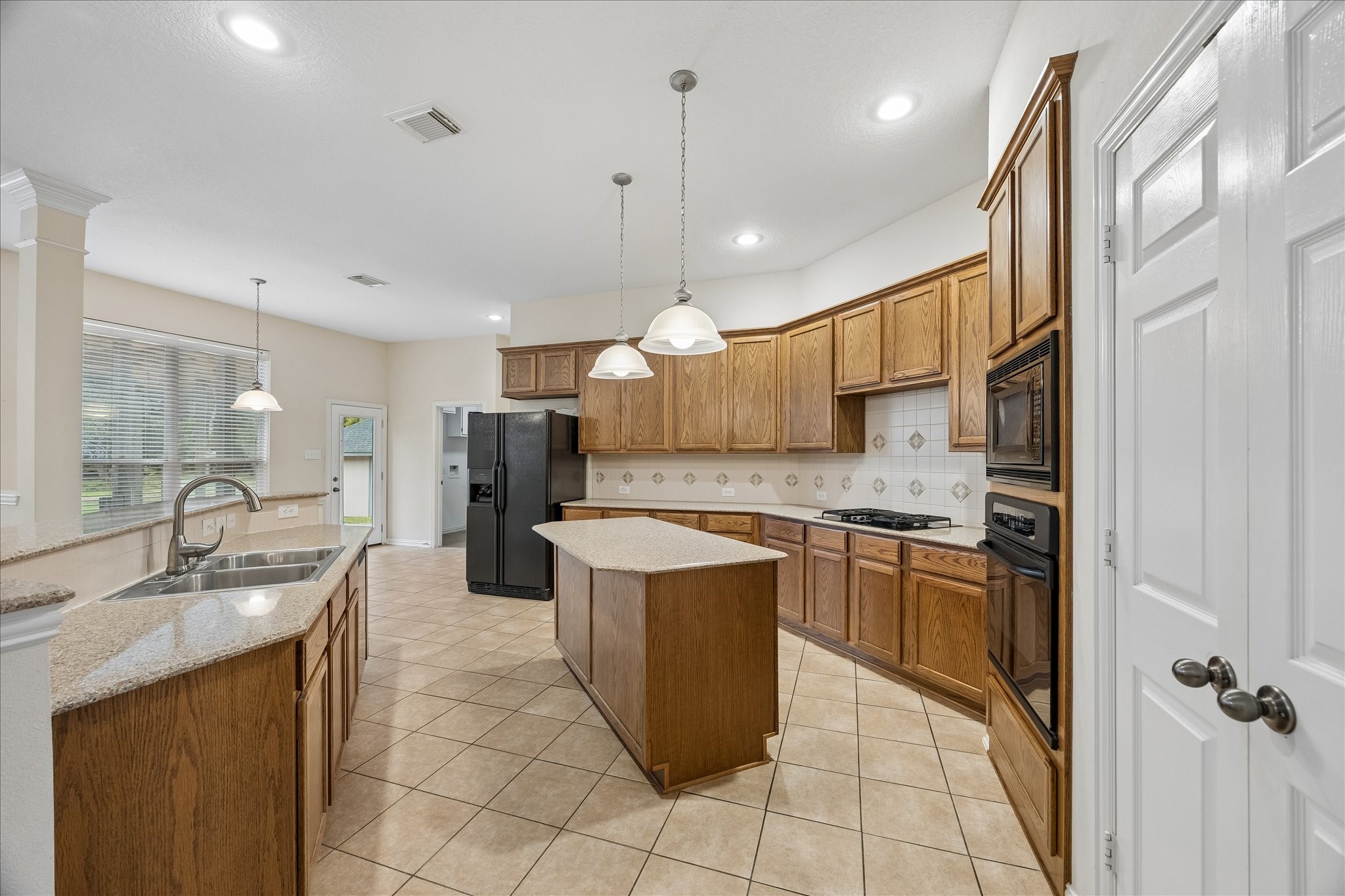 17502 Hamill Drive Property Photo 21