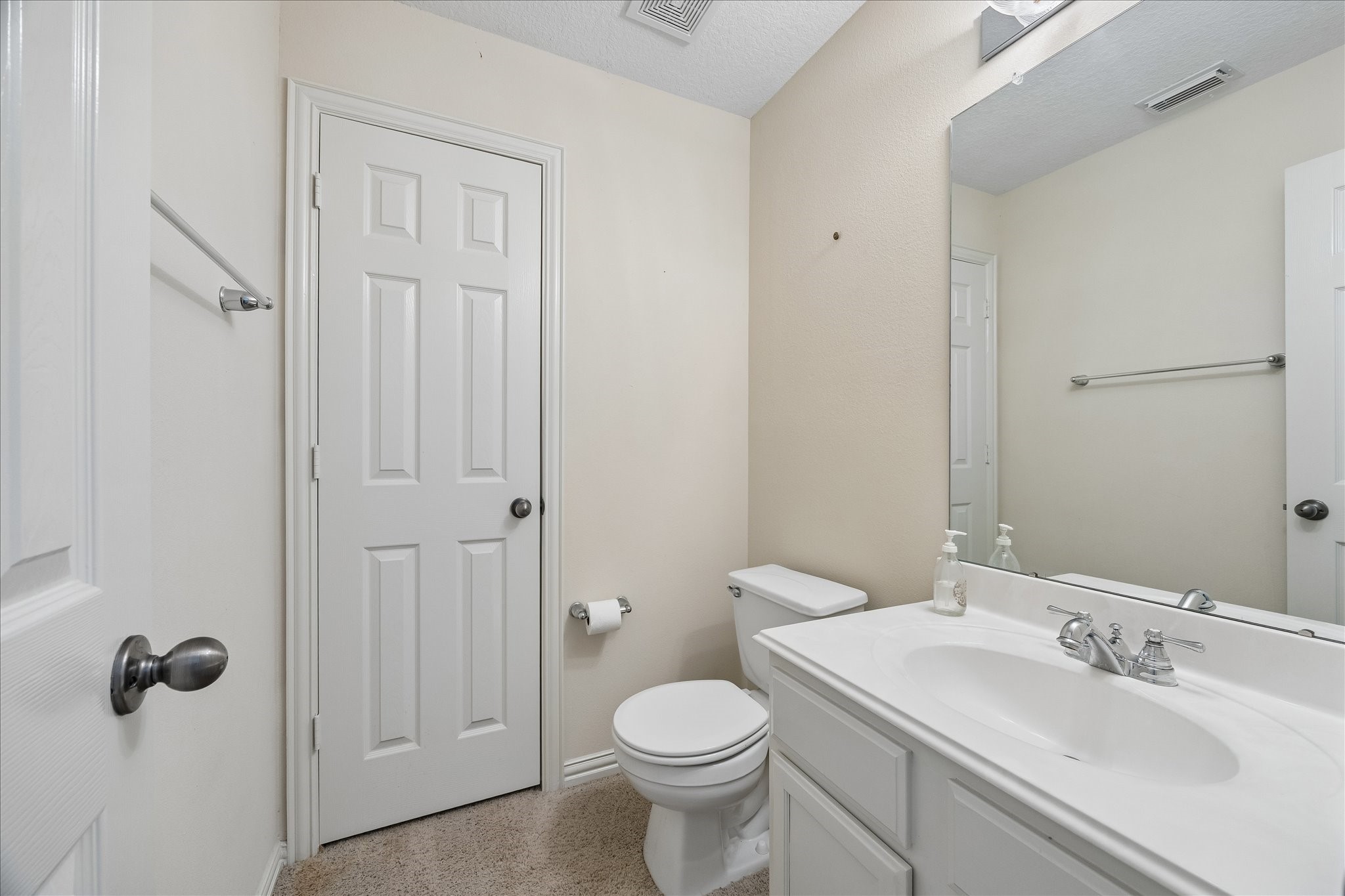 17502 Hamill Drive Property Photo 23
