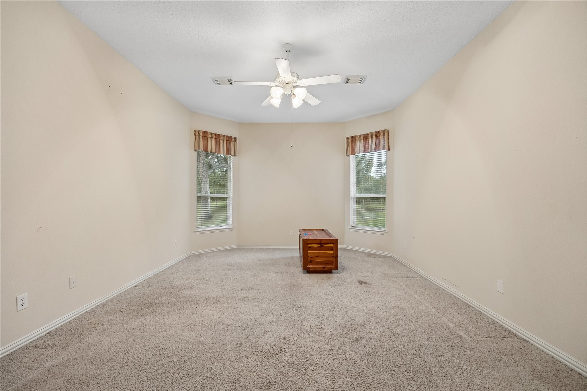 17502 Hamill Drive Property Photo 24