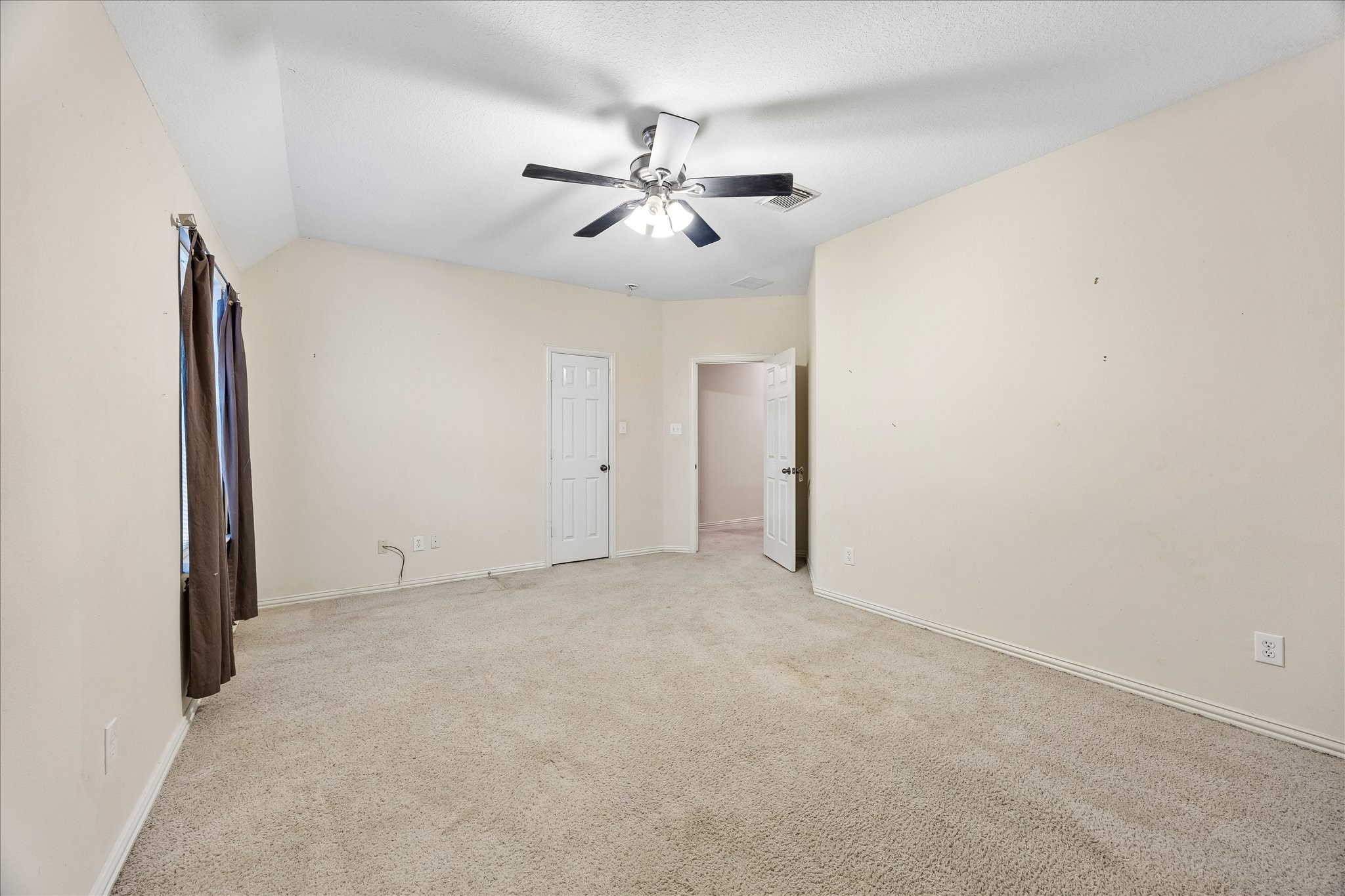 17502 Hamill Drive Property Photo 27