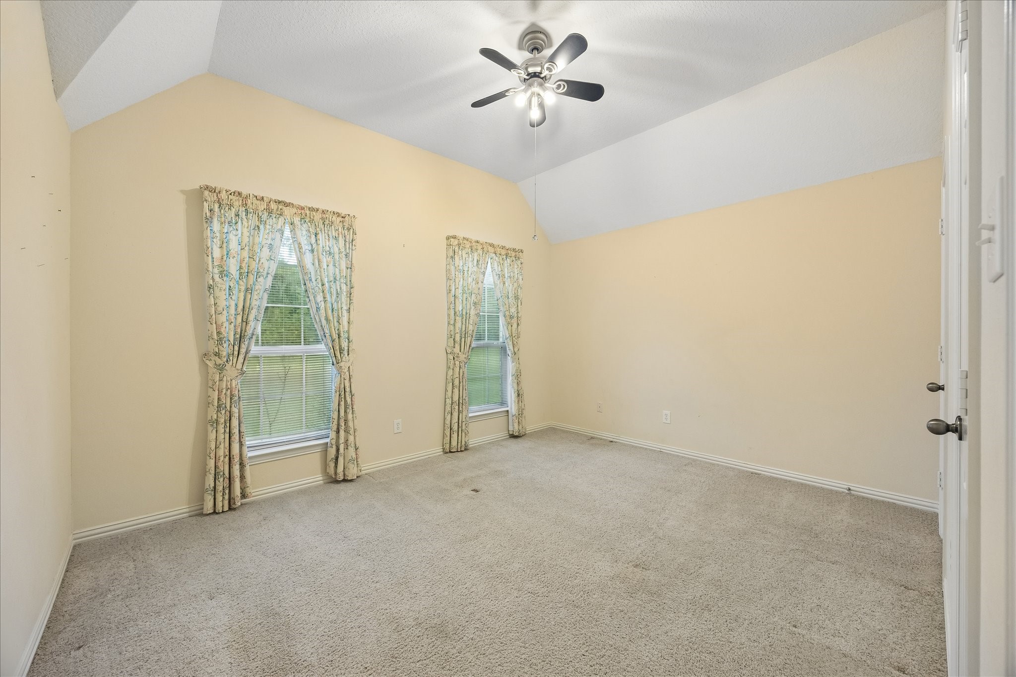 17502 Hamill Drive Property Photo 29
