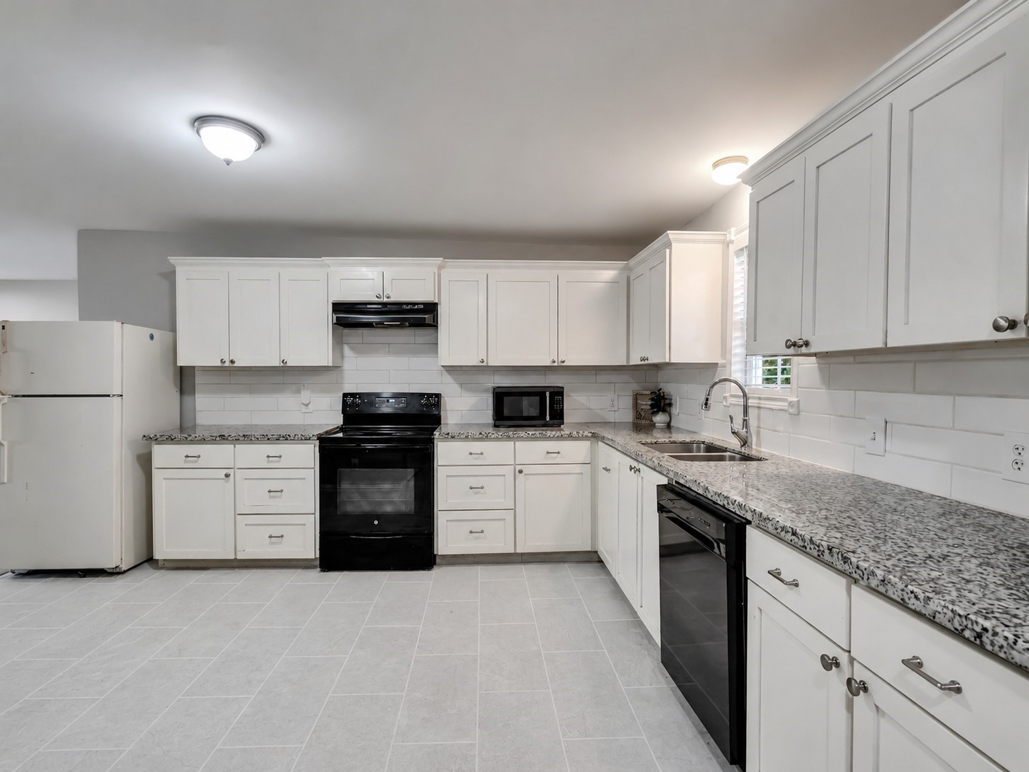 12313 23rd Street Property Photo 10