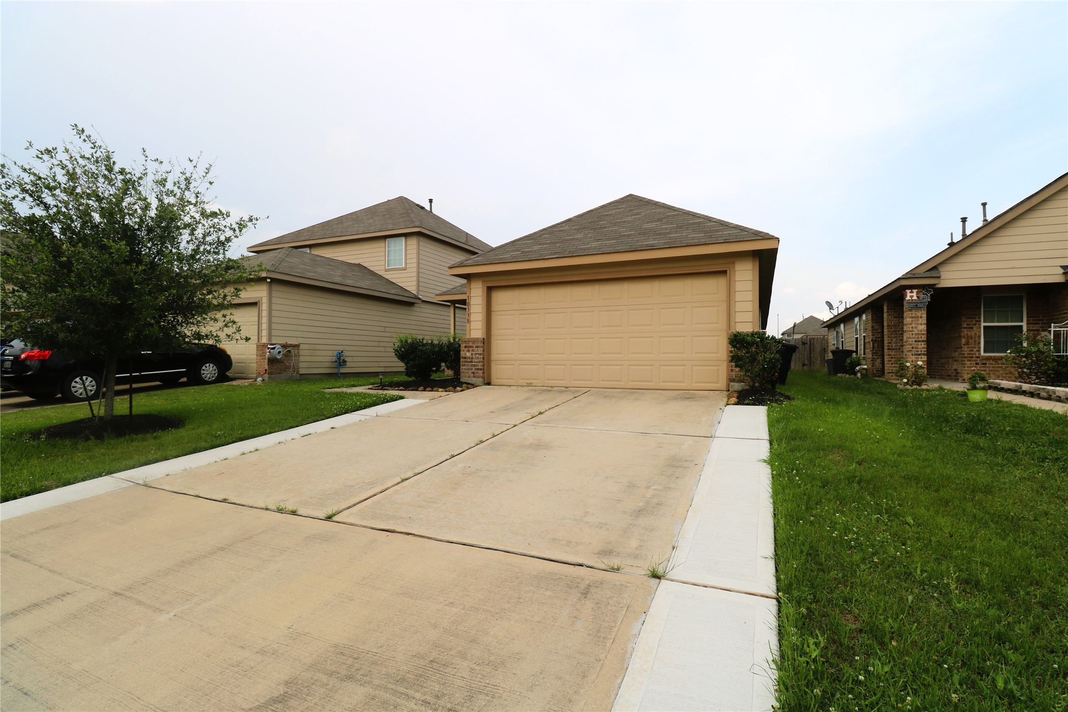 10338 Douglas Fir Villa Avenue Property Photo 3