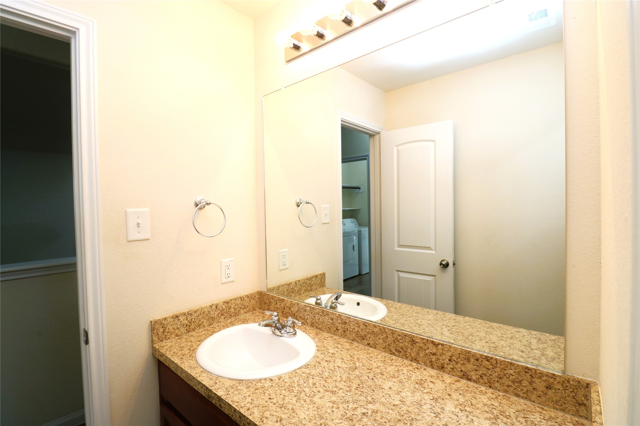 10338 Douglas Fir Villa Avenue Property Photo 18