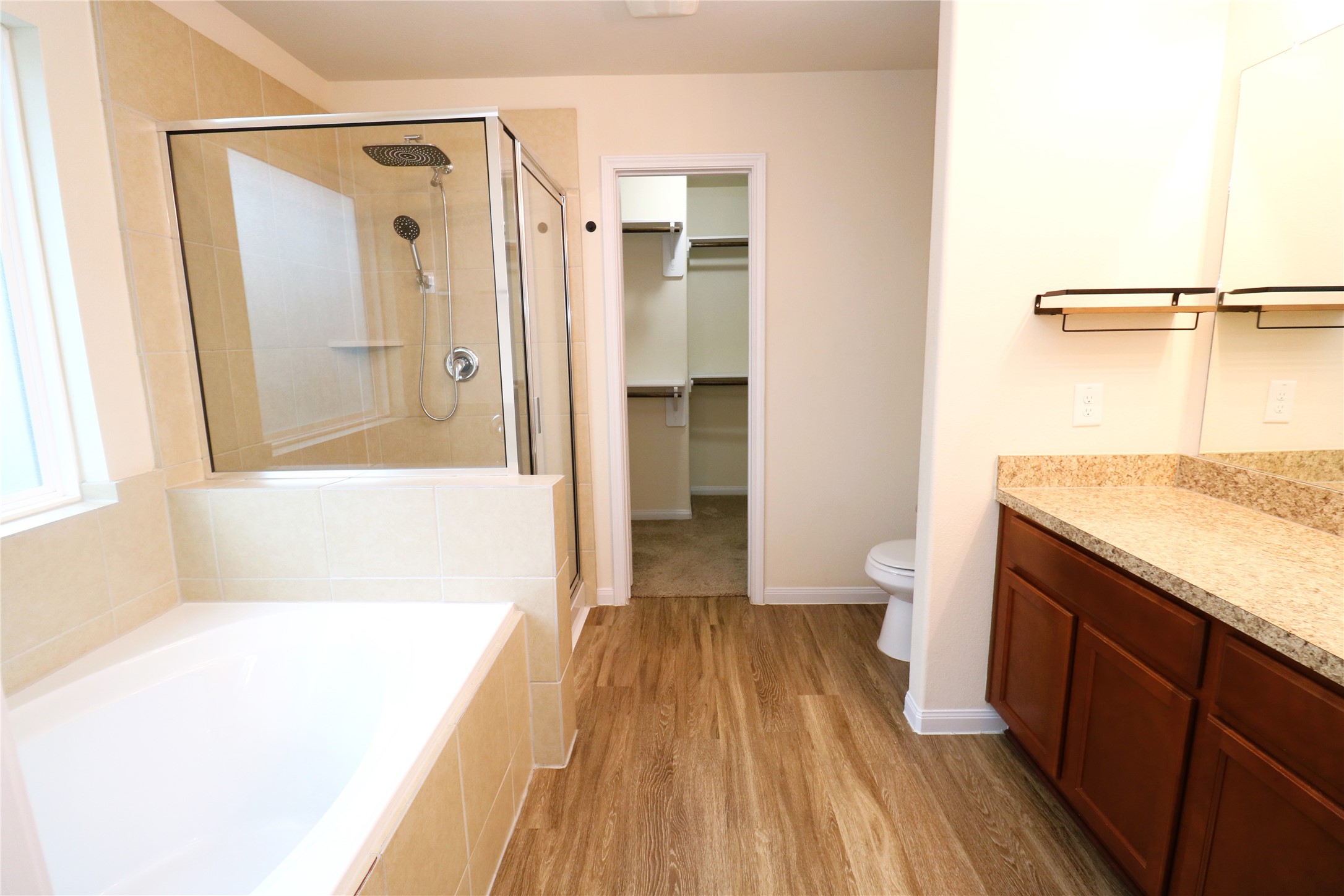 10338 Douglas Fir Villa Avenue Property Photo 25