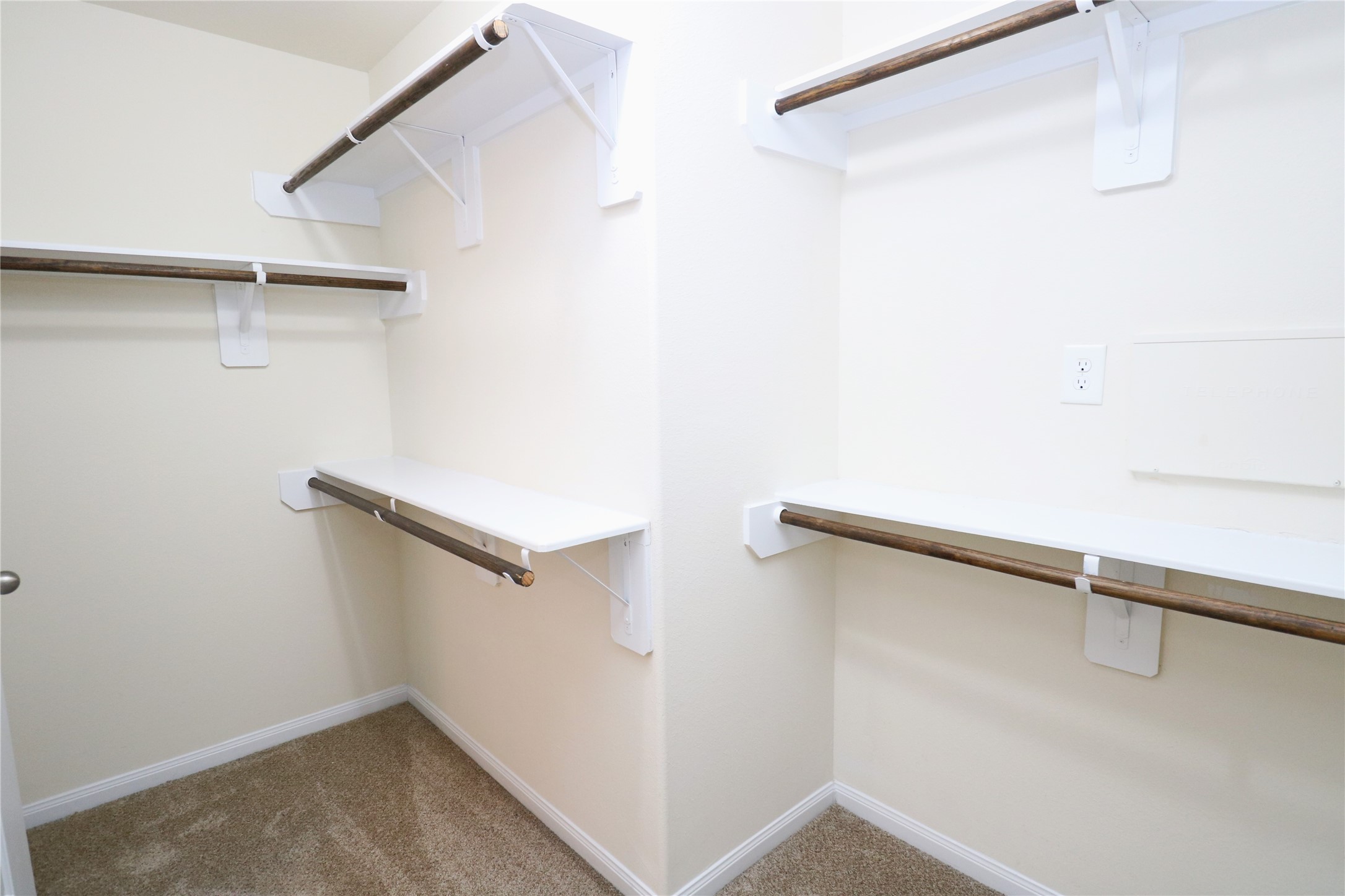 10338 Douglas Fir Villa Avenue Property Photo 27