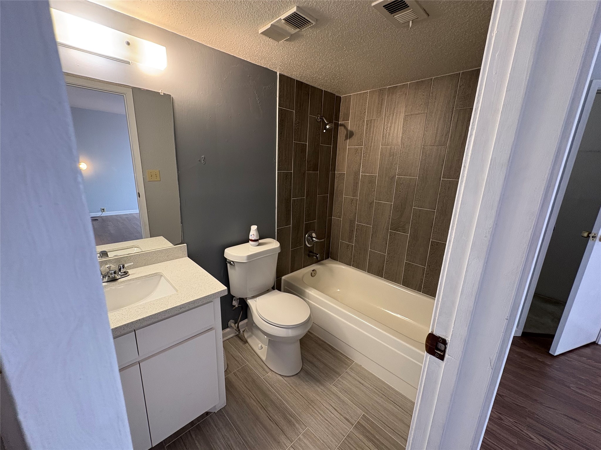 17230 Imperial Valley Drive 24 Property Photo 15