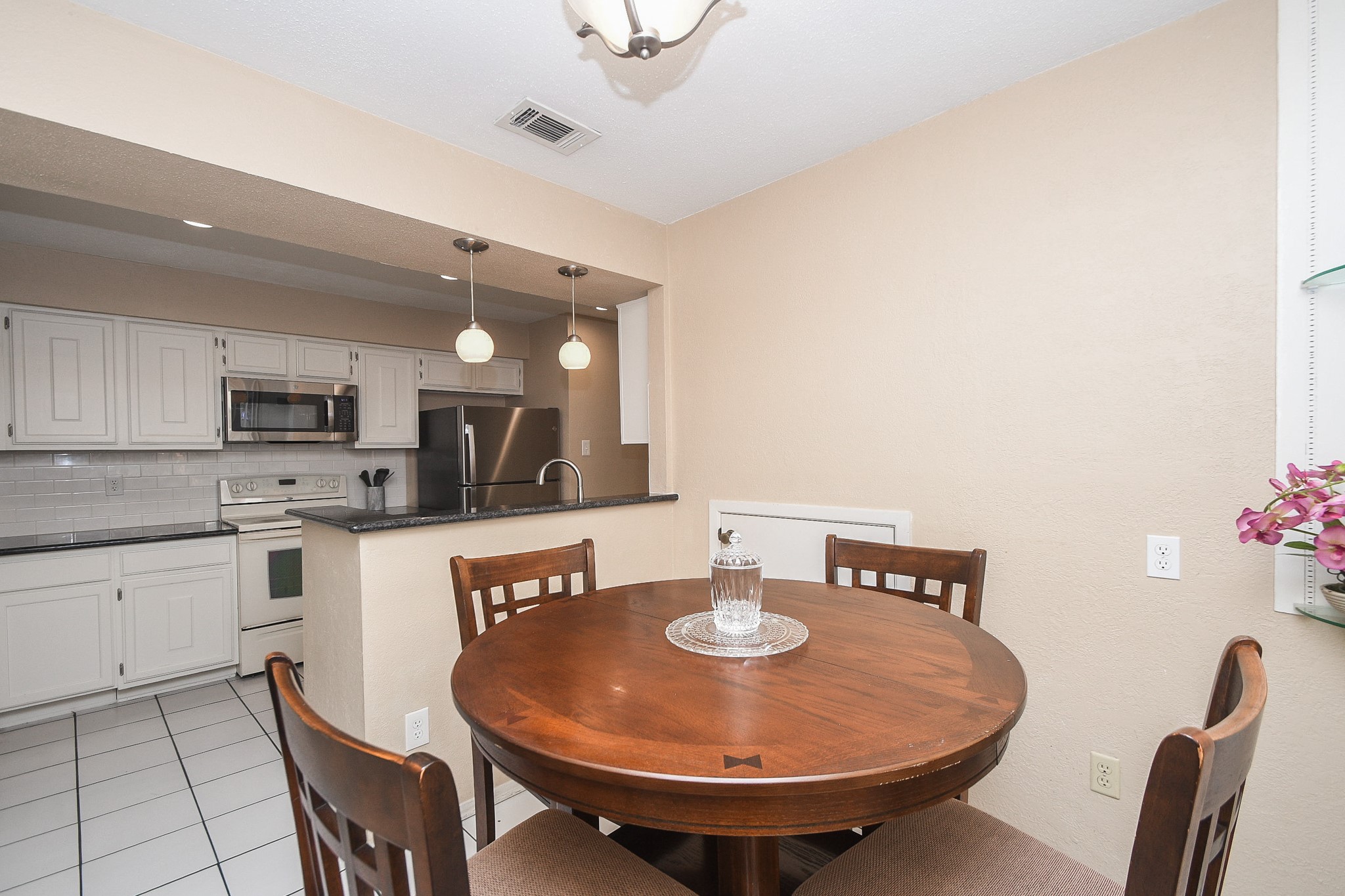 2684 Bering Drive Property Photo 13
