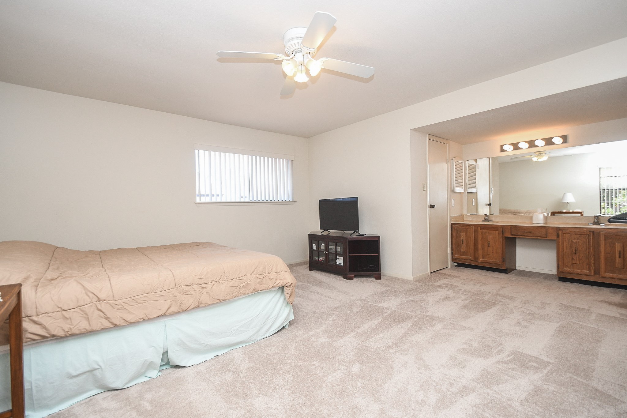 2684 Bering Drive Property Photo 14