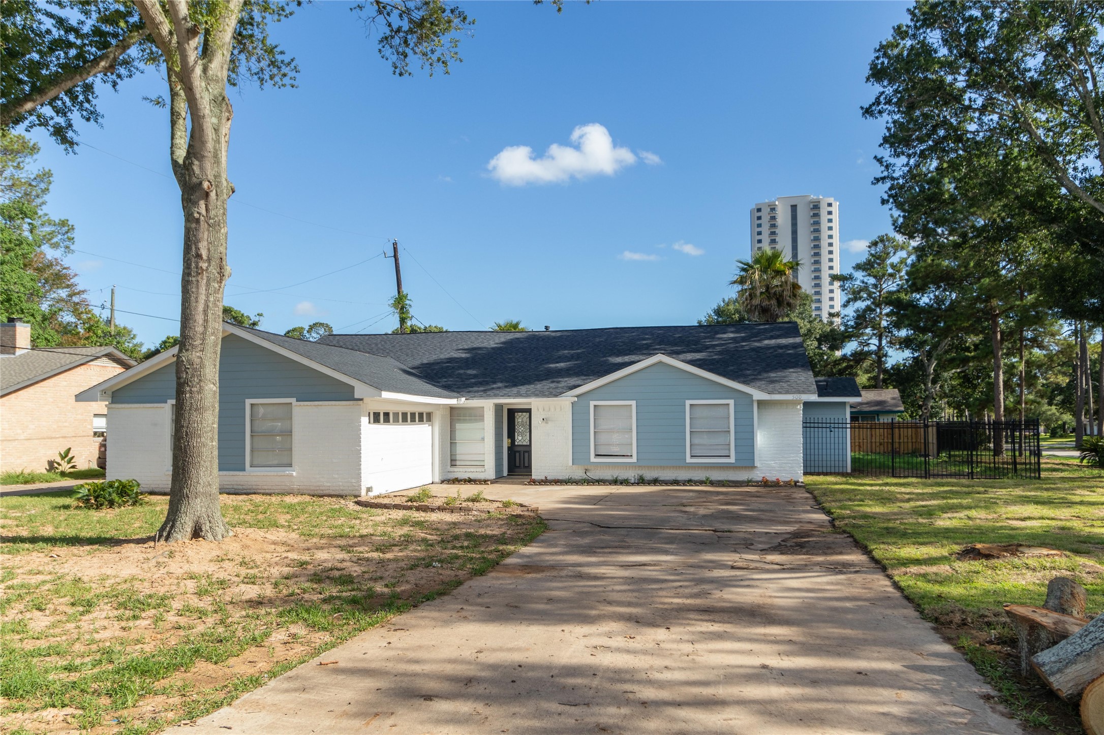 500 Shirleen Drive Property Photo 1