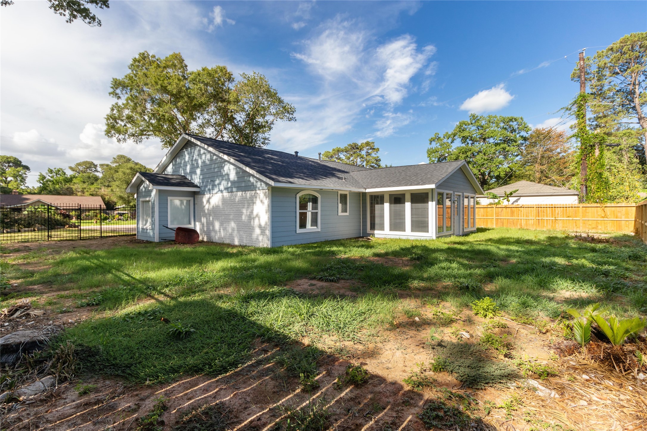 500 Shirleen Drive Property Photo 2