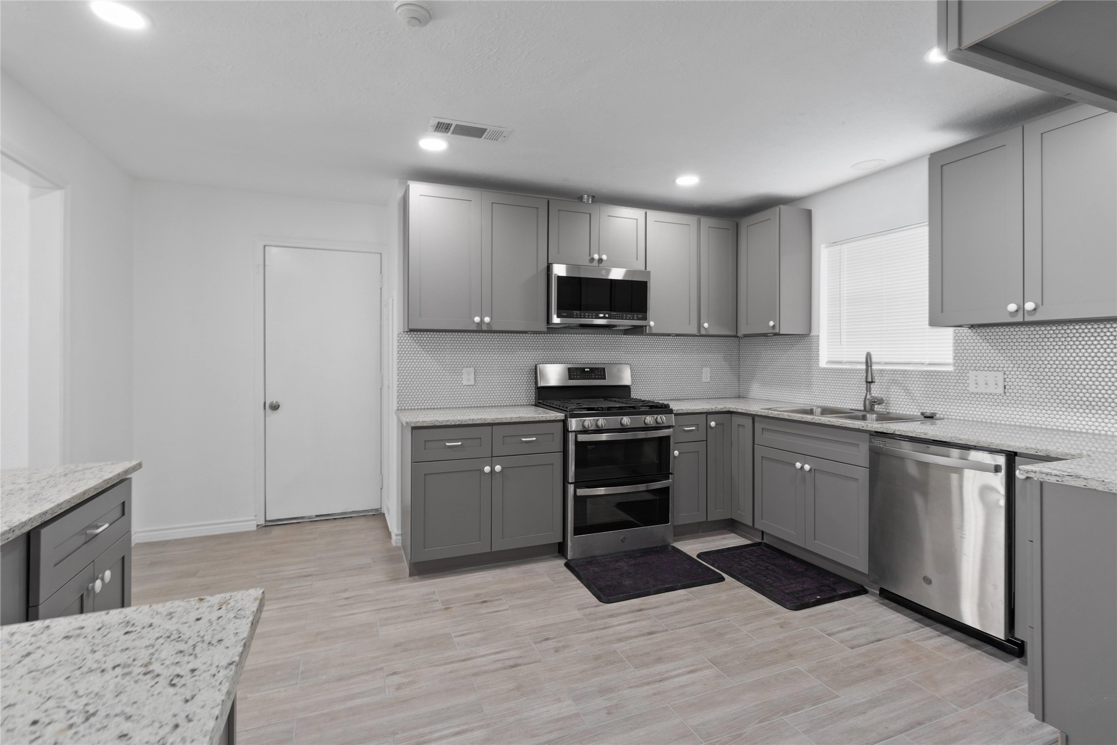 500 Shirleen Drive Property Photo 10