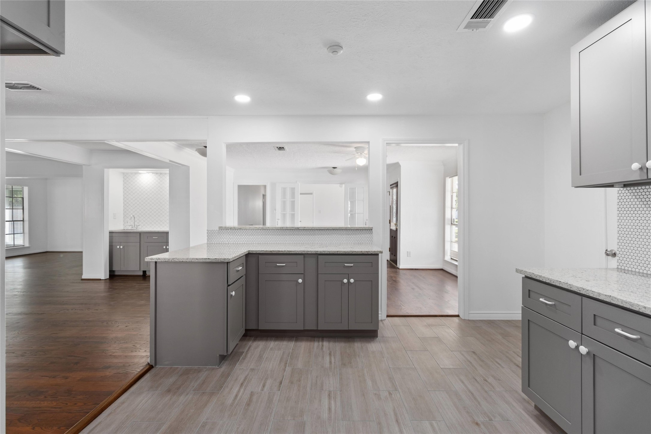 500 Shirleen Drive Property Photo 11