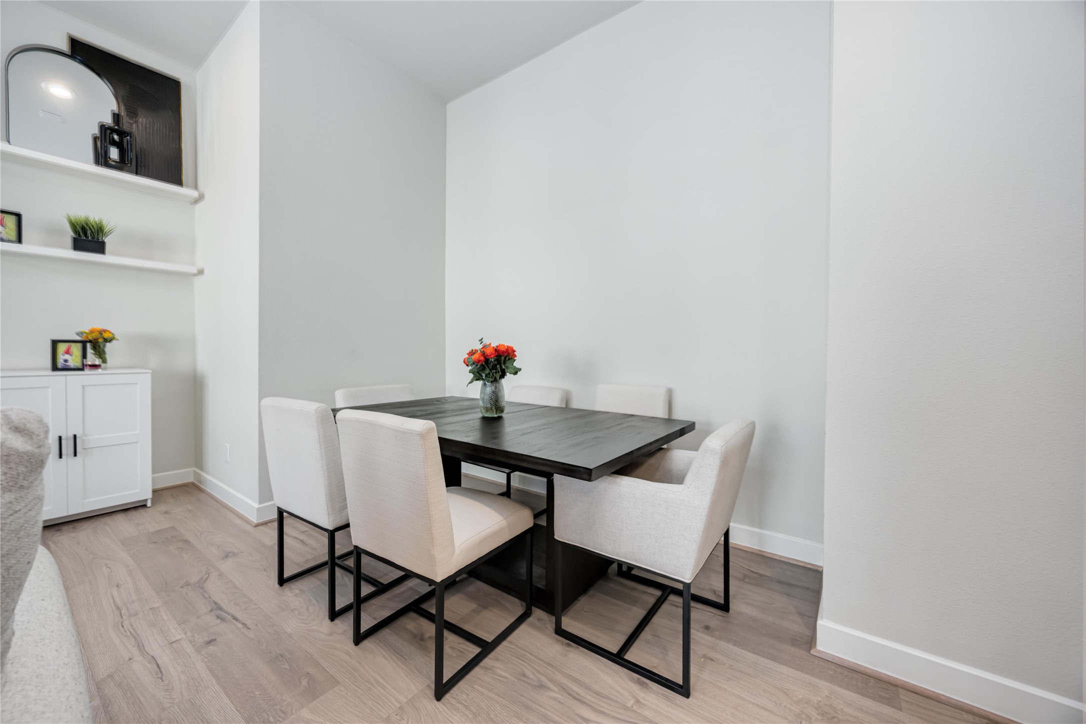 108 Knightsbridge Park Lane Property Photo 4
